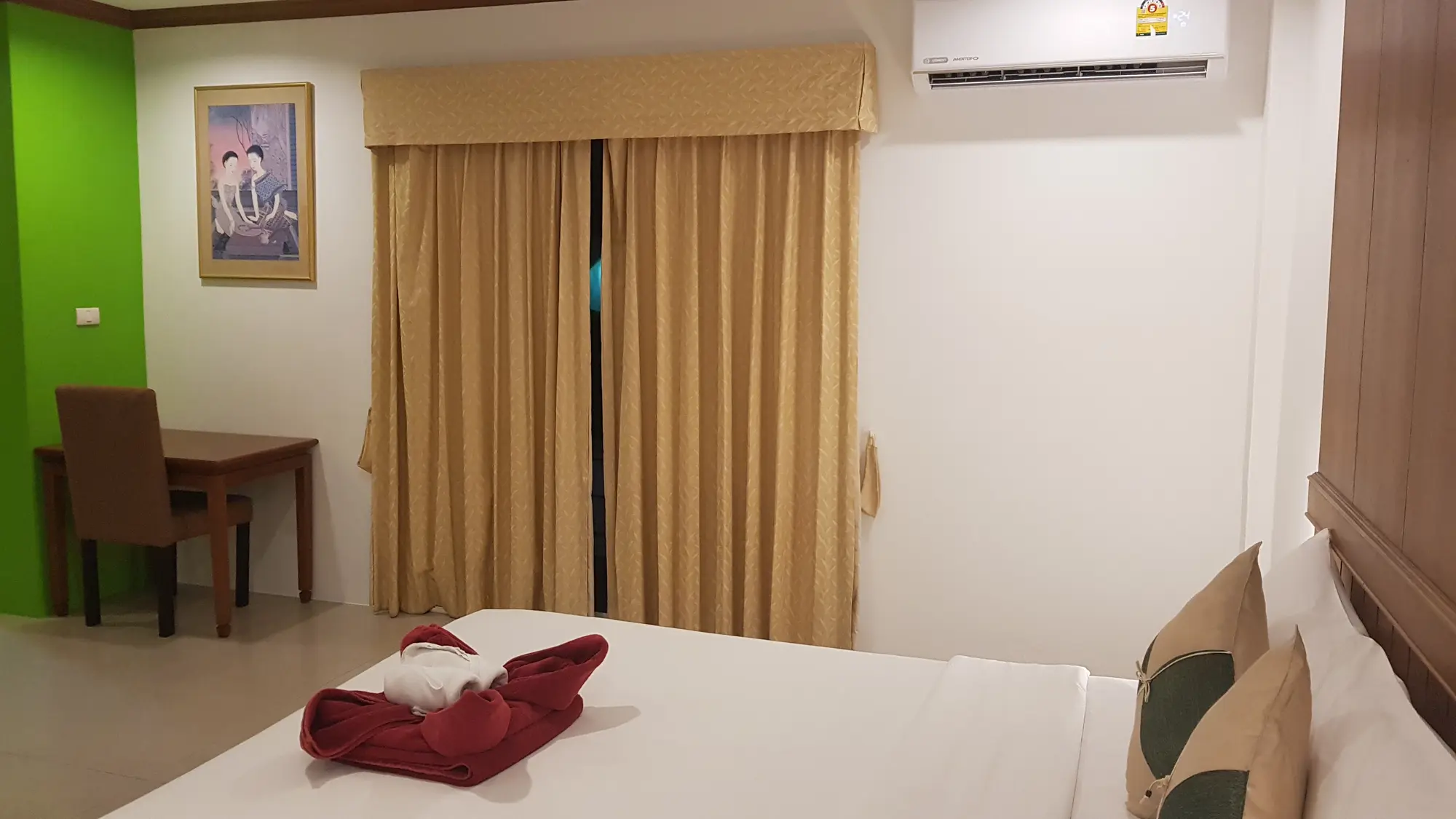 MVC Patong House, Room
