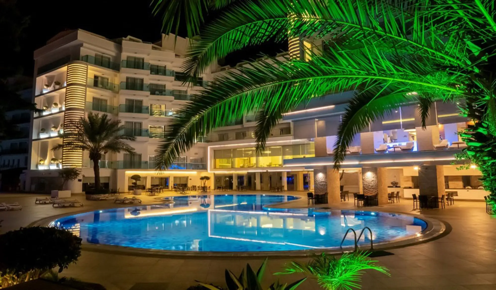 Blue Bay Platinum Hotel, General view