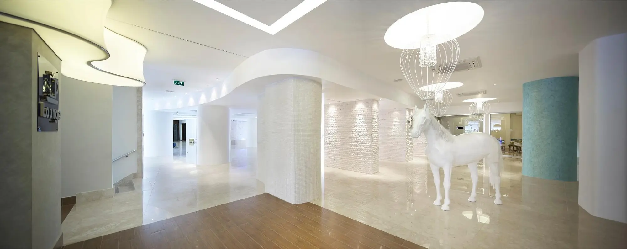 Blue Bay Platinum Hotel, Lobby