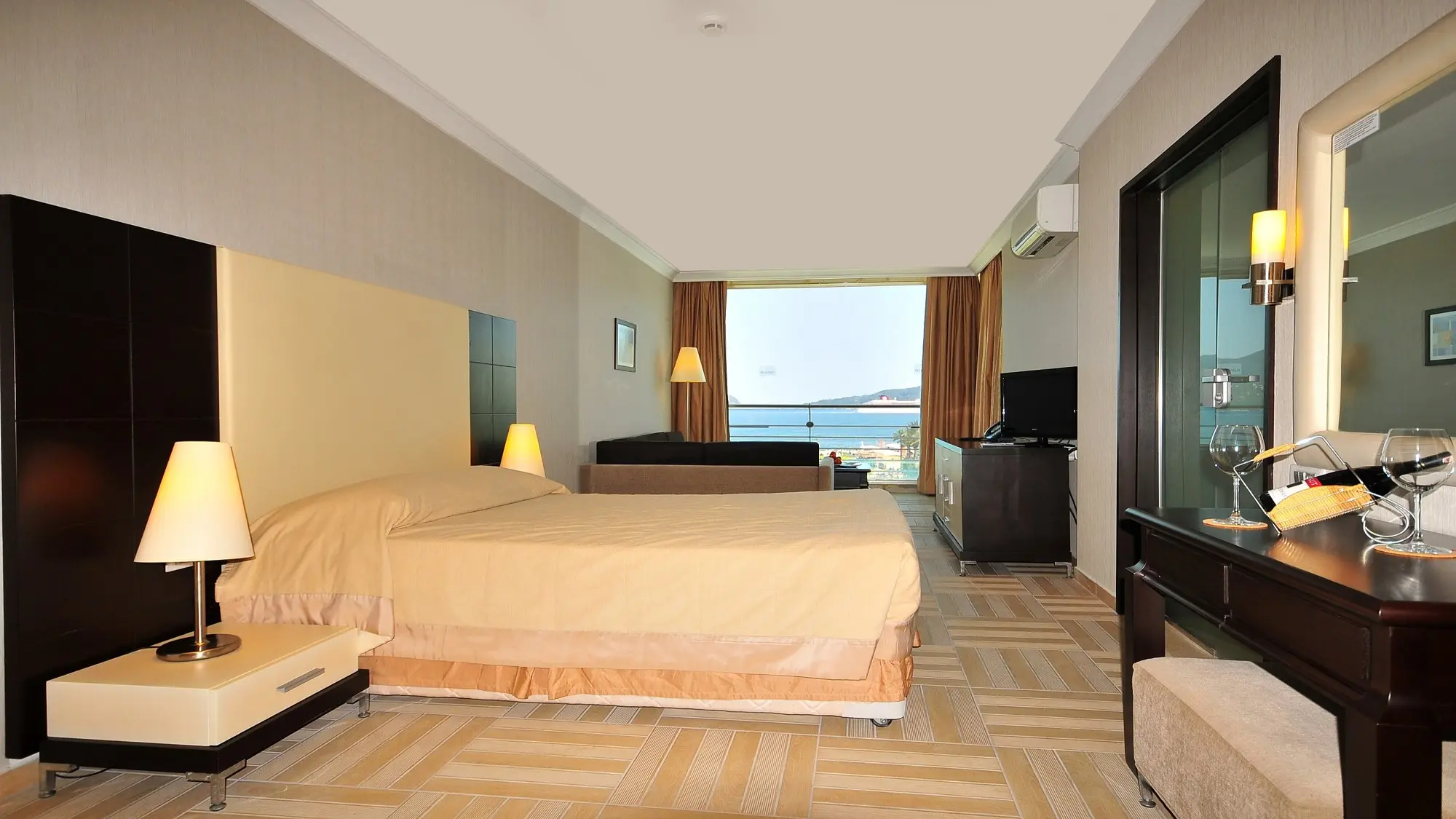 Blue Bay Platinum Hotel, Room