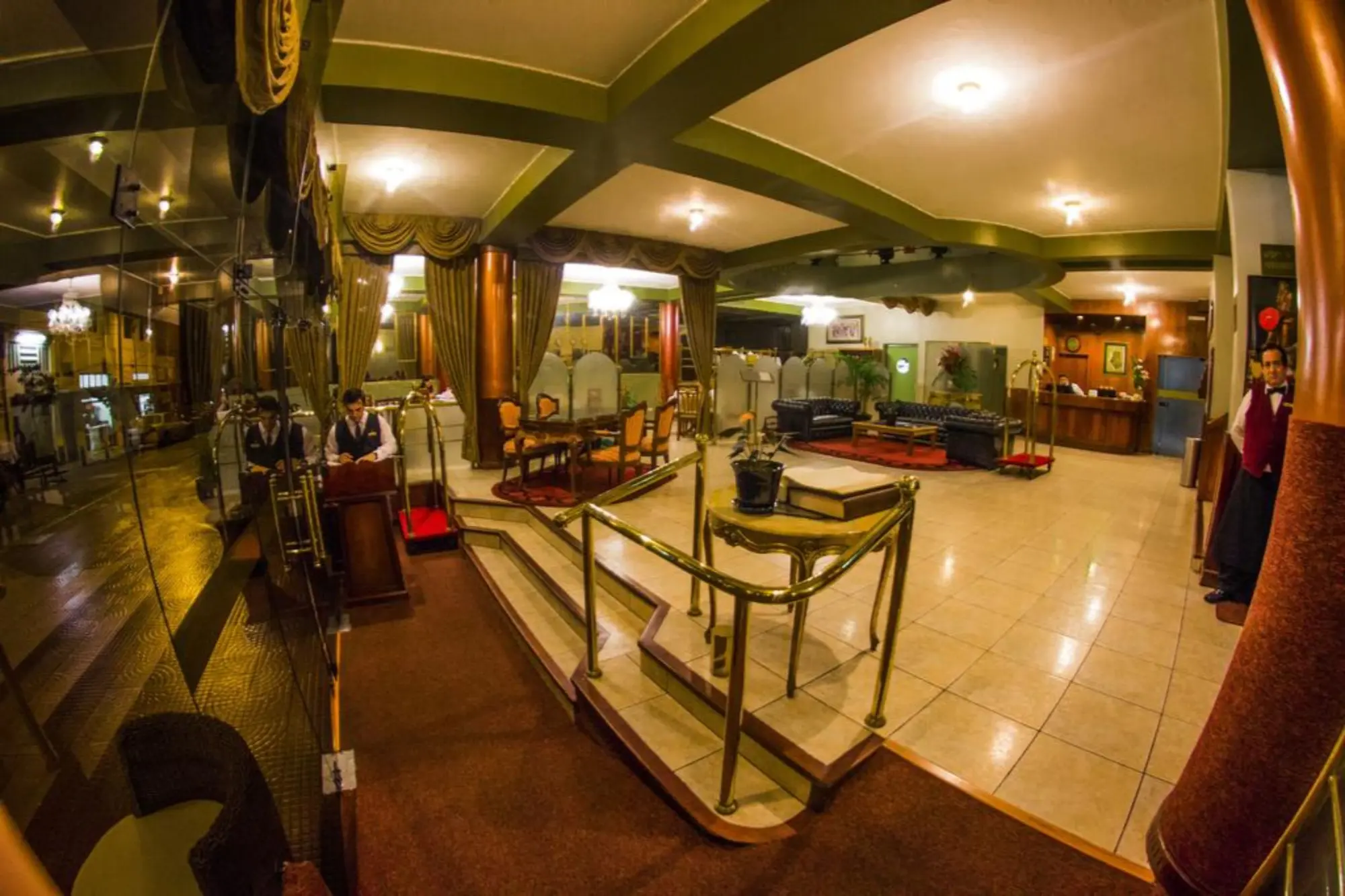 Faraona Grand Hotel, Lobby