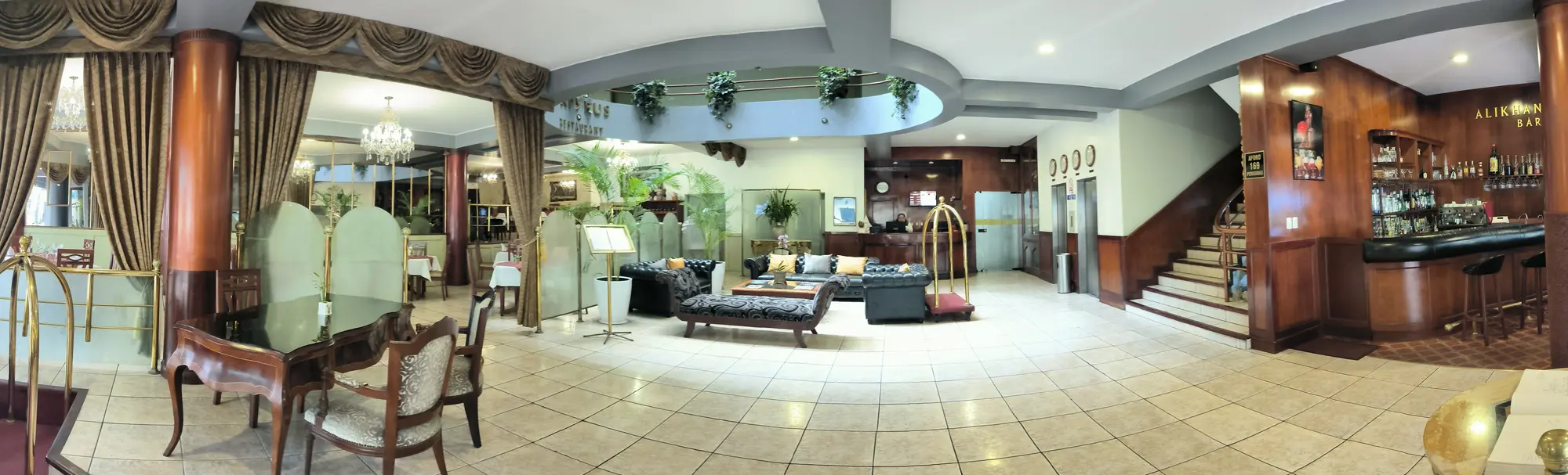 Faraona Grand Hotel, Lobby