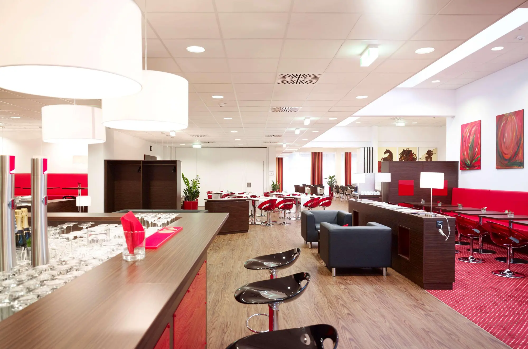 PLAZA INN Amedia Wien, Bar