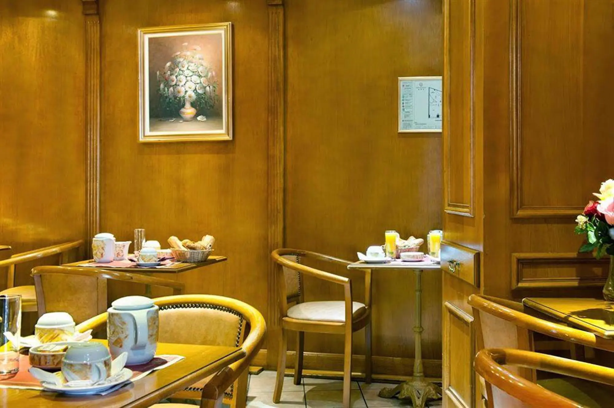 Berkeley Hotel, Restaurant