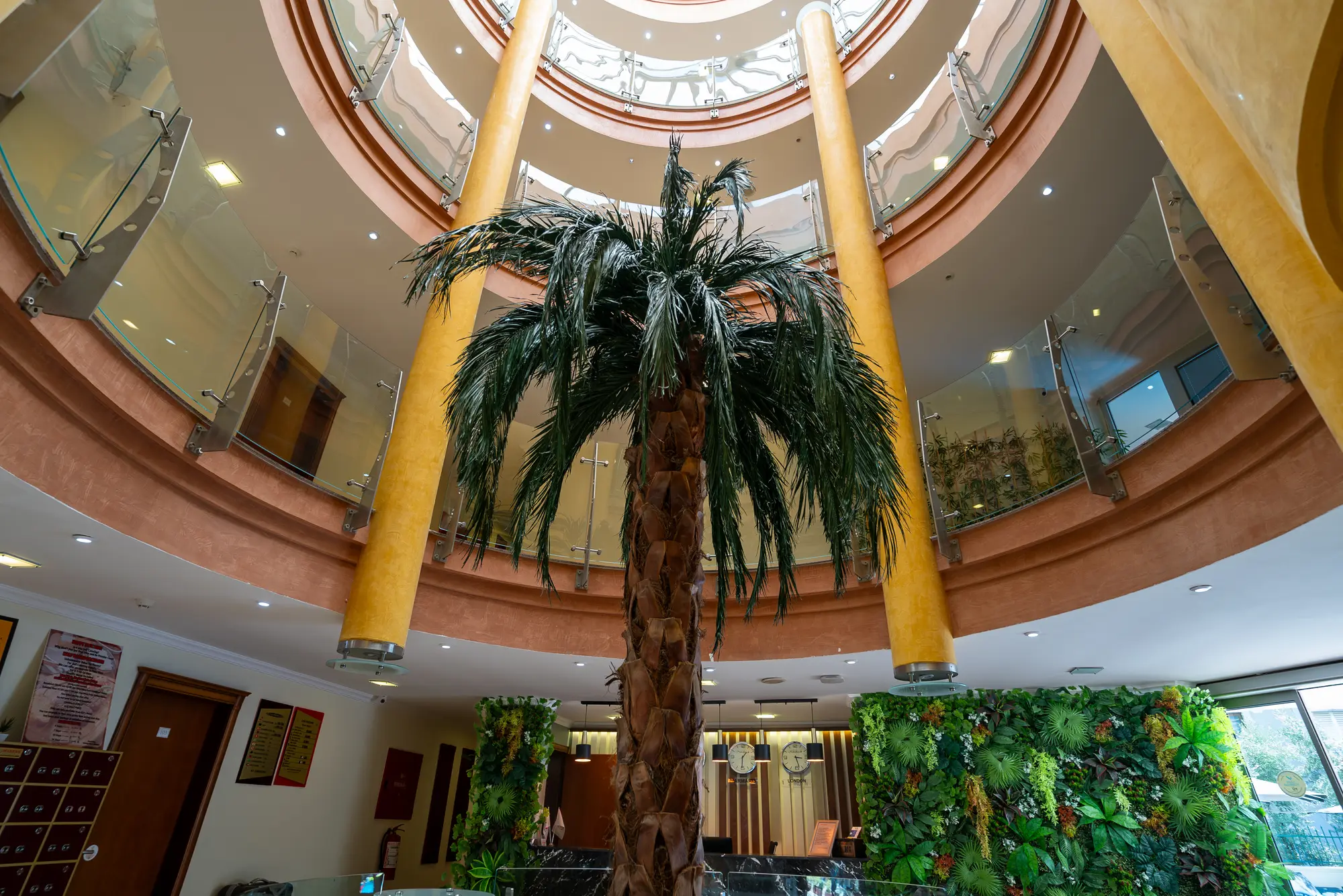 Club Karakas Apart, Lobby