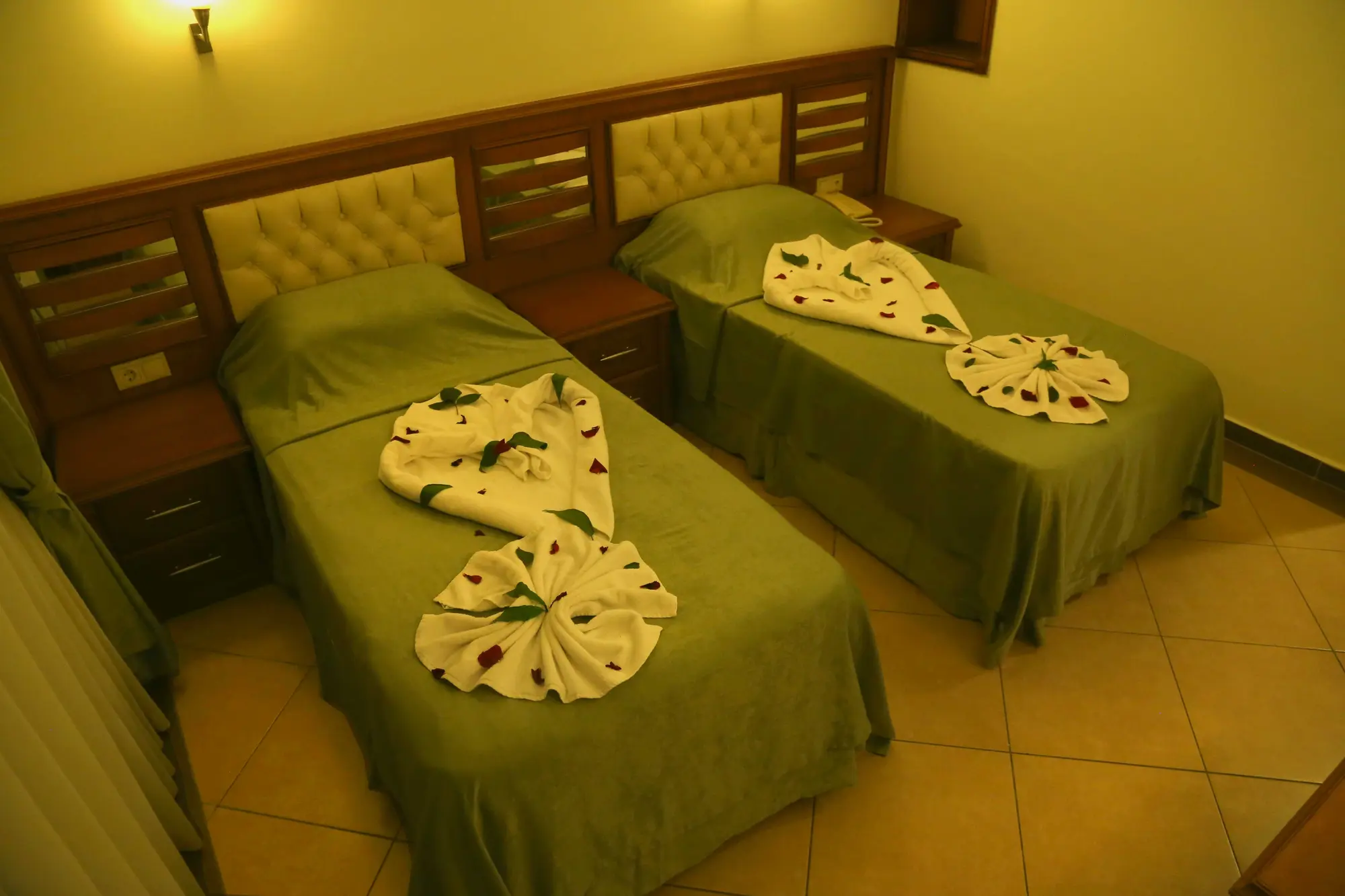 Club Karakas Apart, Room