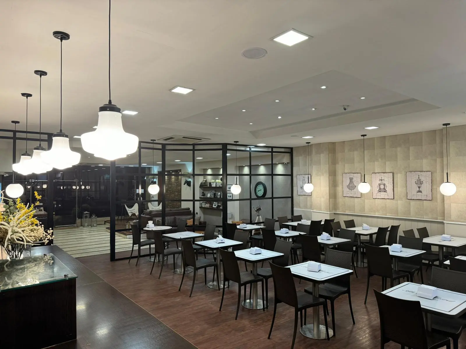 Alvear, Restaurant