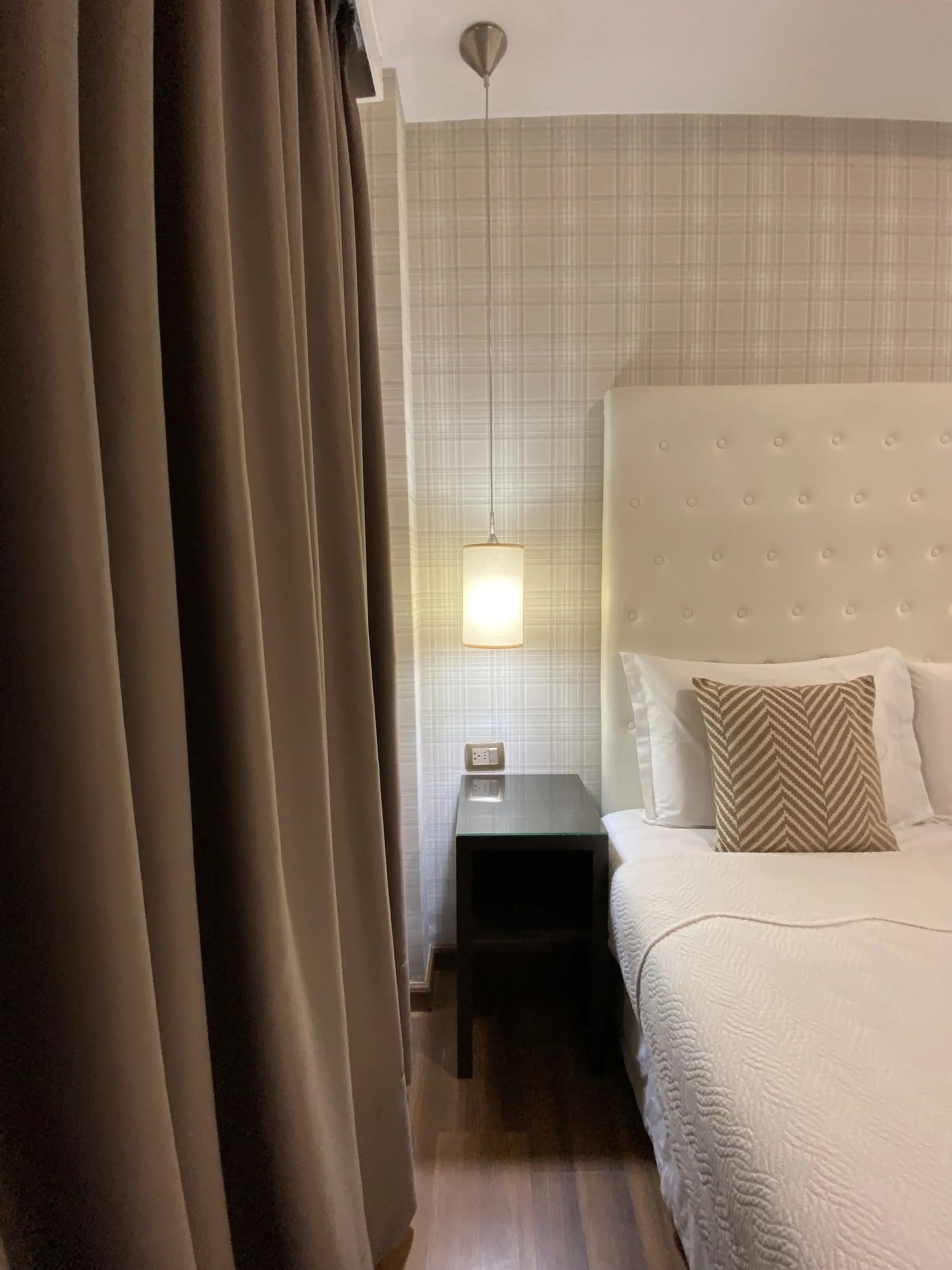 Alvear, Room