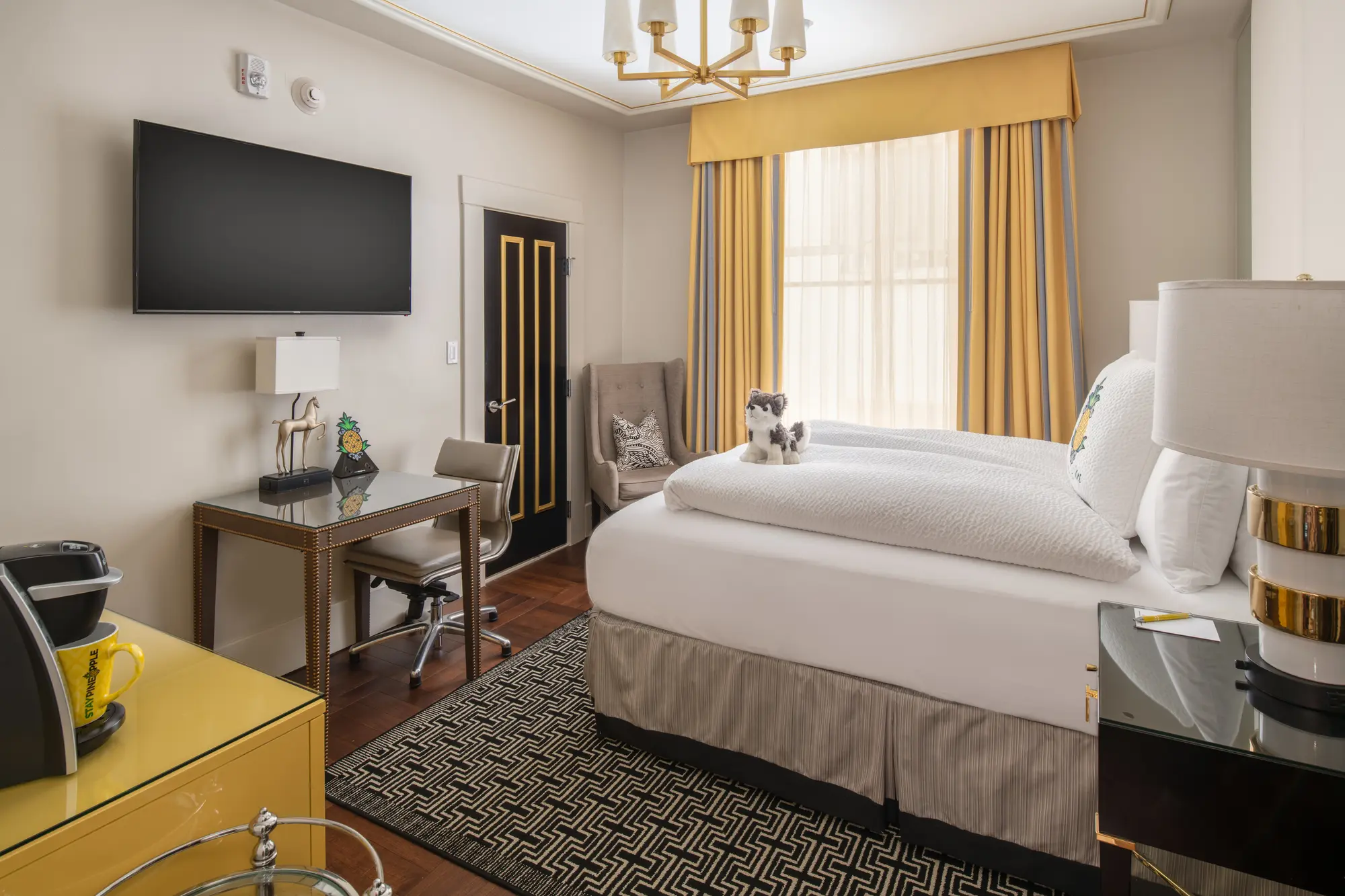 Staypineapple, An Elegant Hotel, Union Square, Room