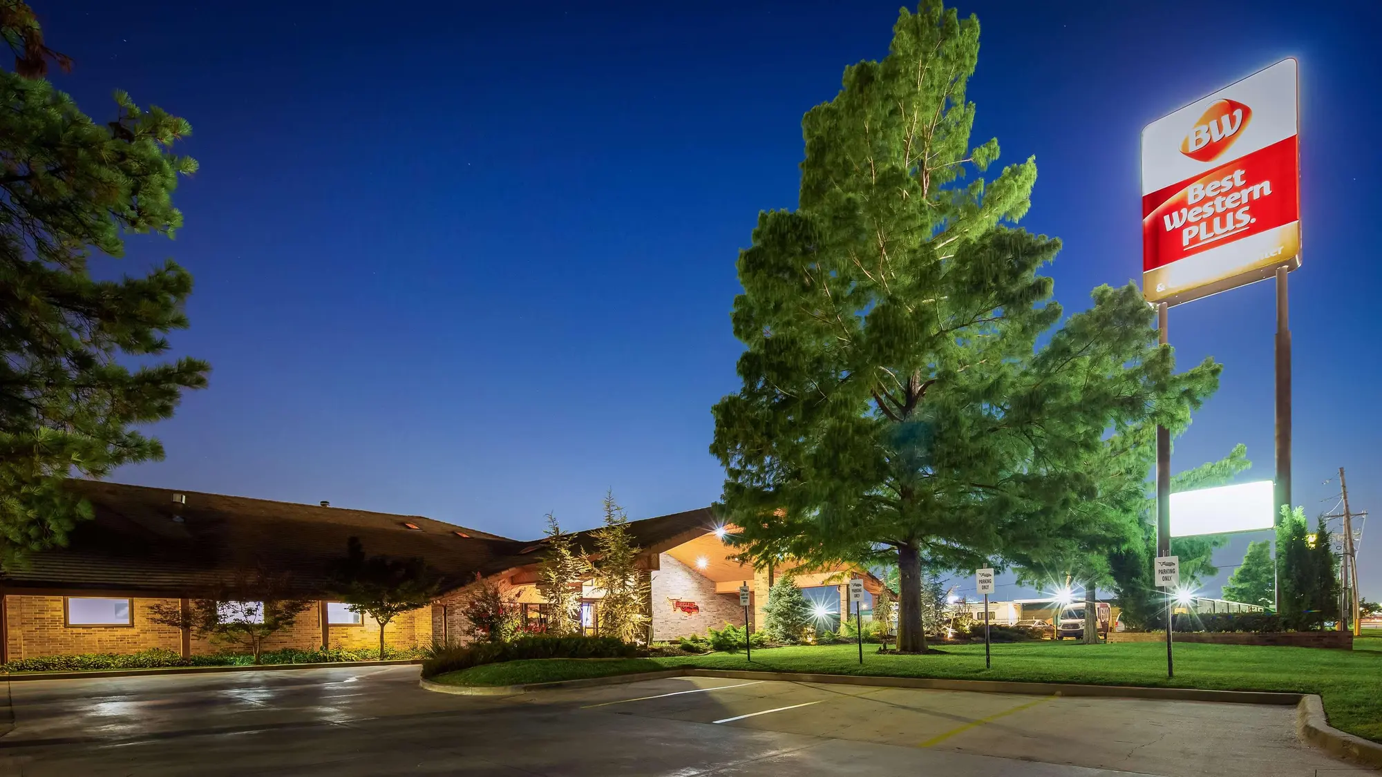 Eagle Suites OKC Airport, General view