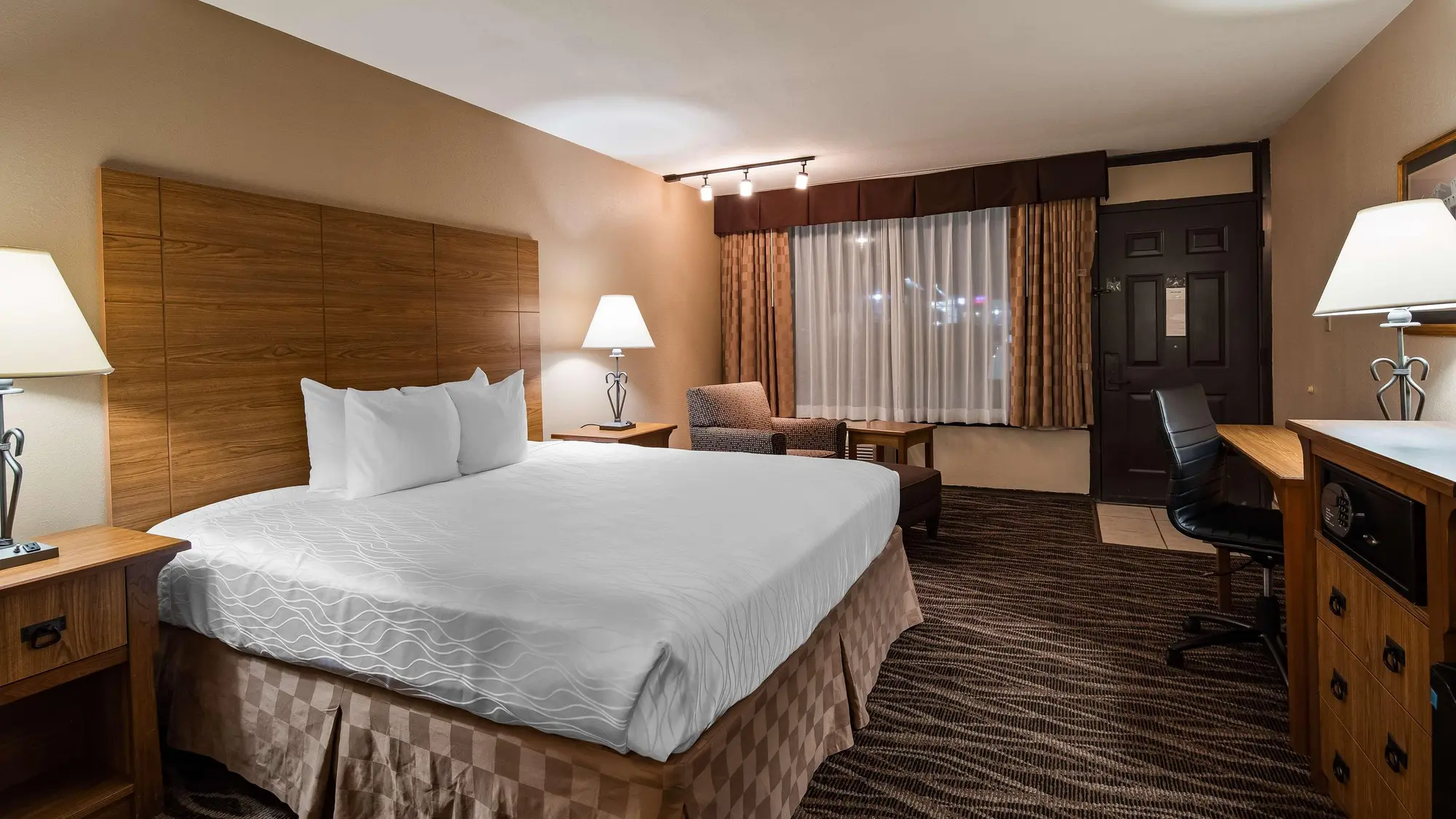 Eagle Suites OKC Airport, Room