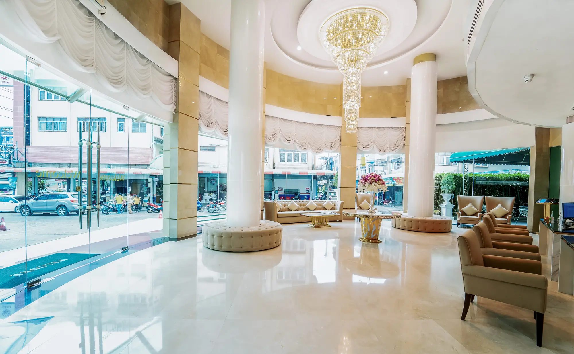 Royal Pavilion Hua Hin, Lobby