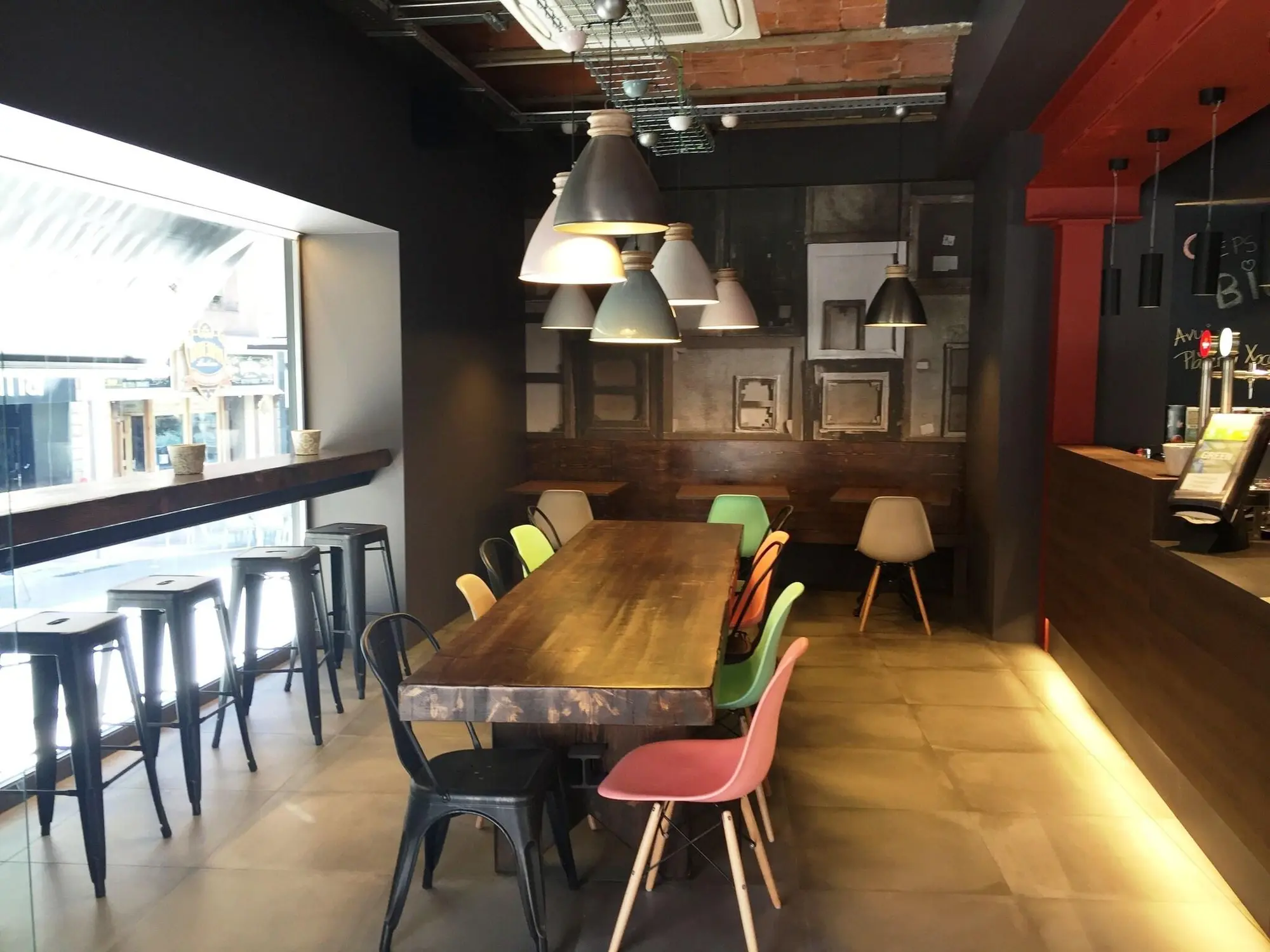 Tudel, Restaurant