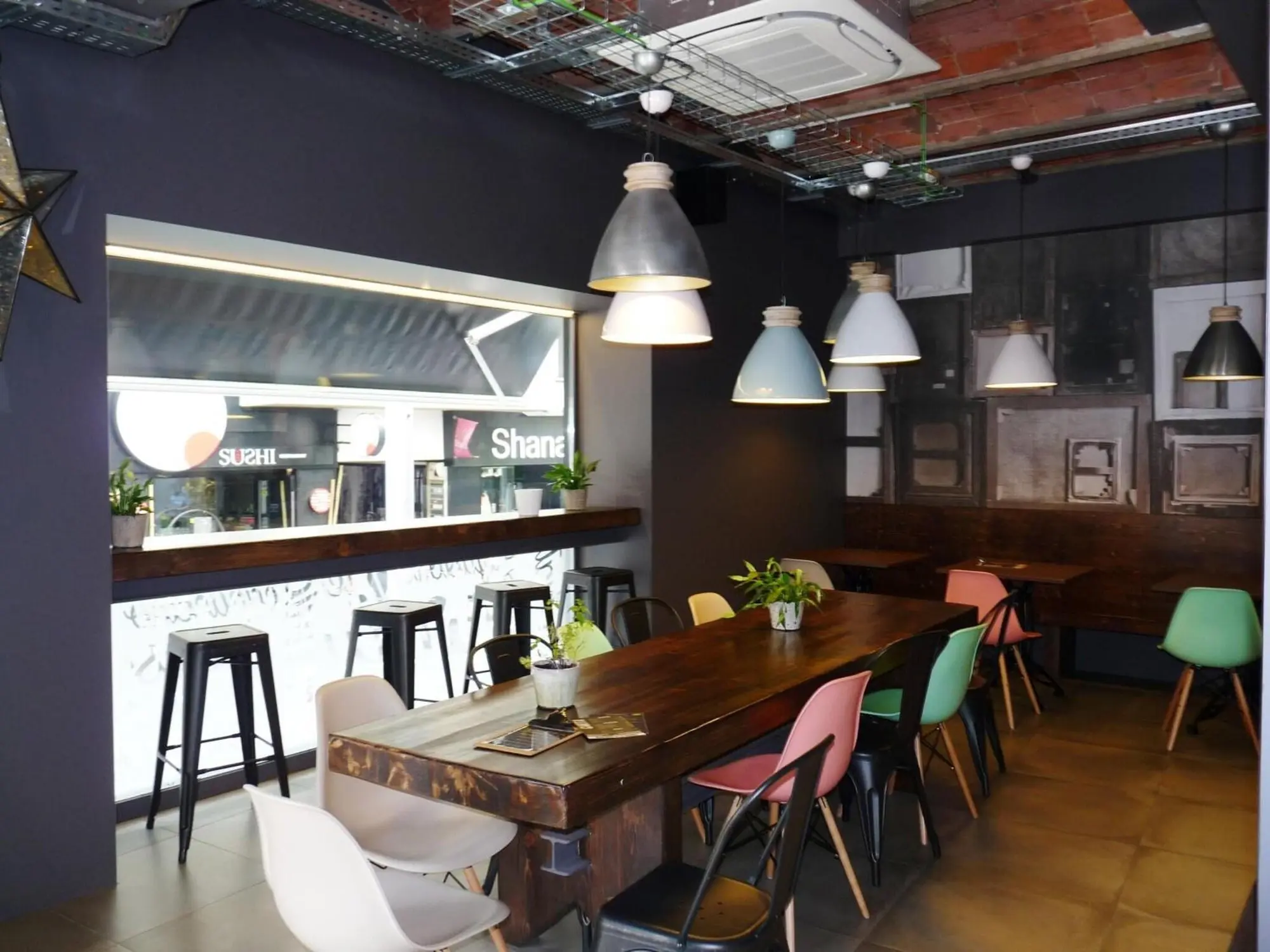 Tudel, Restaurant