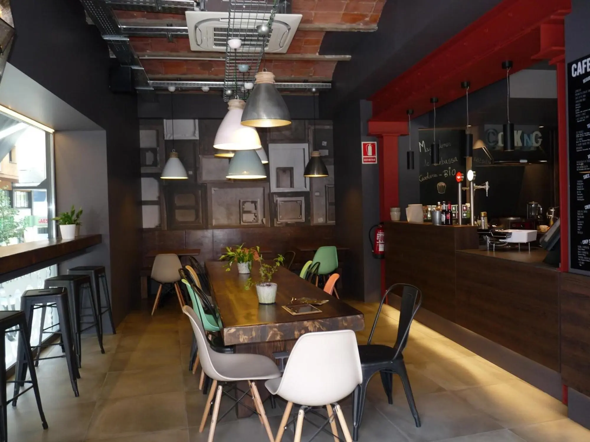 Tudel, Restaurant