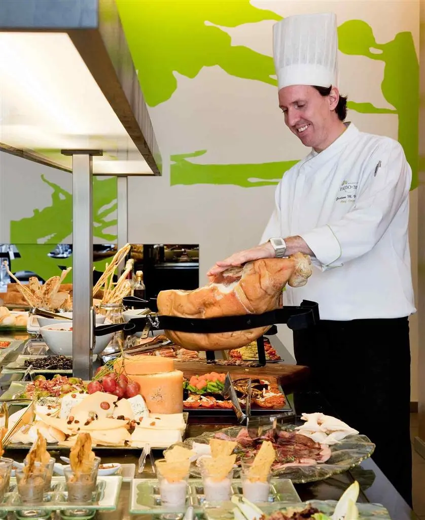 Novotel Buenos Aires, Restaurant