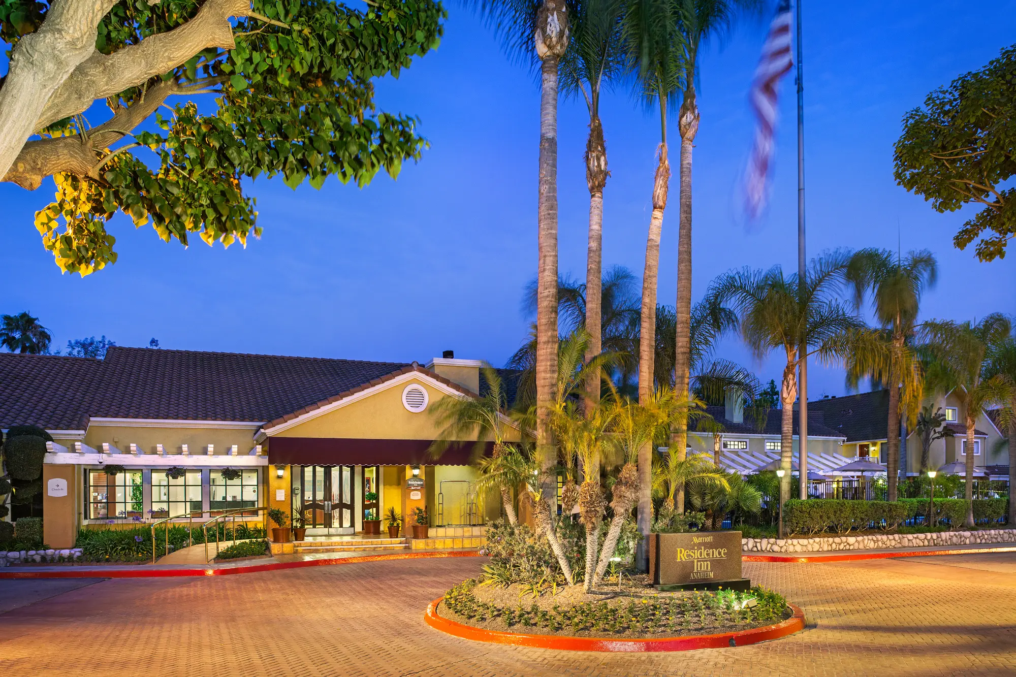 Clementine Hotel & Suites Anaheim, General view