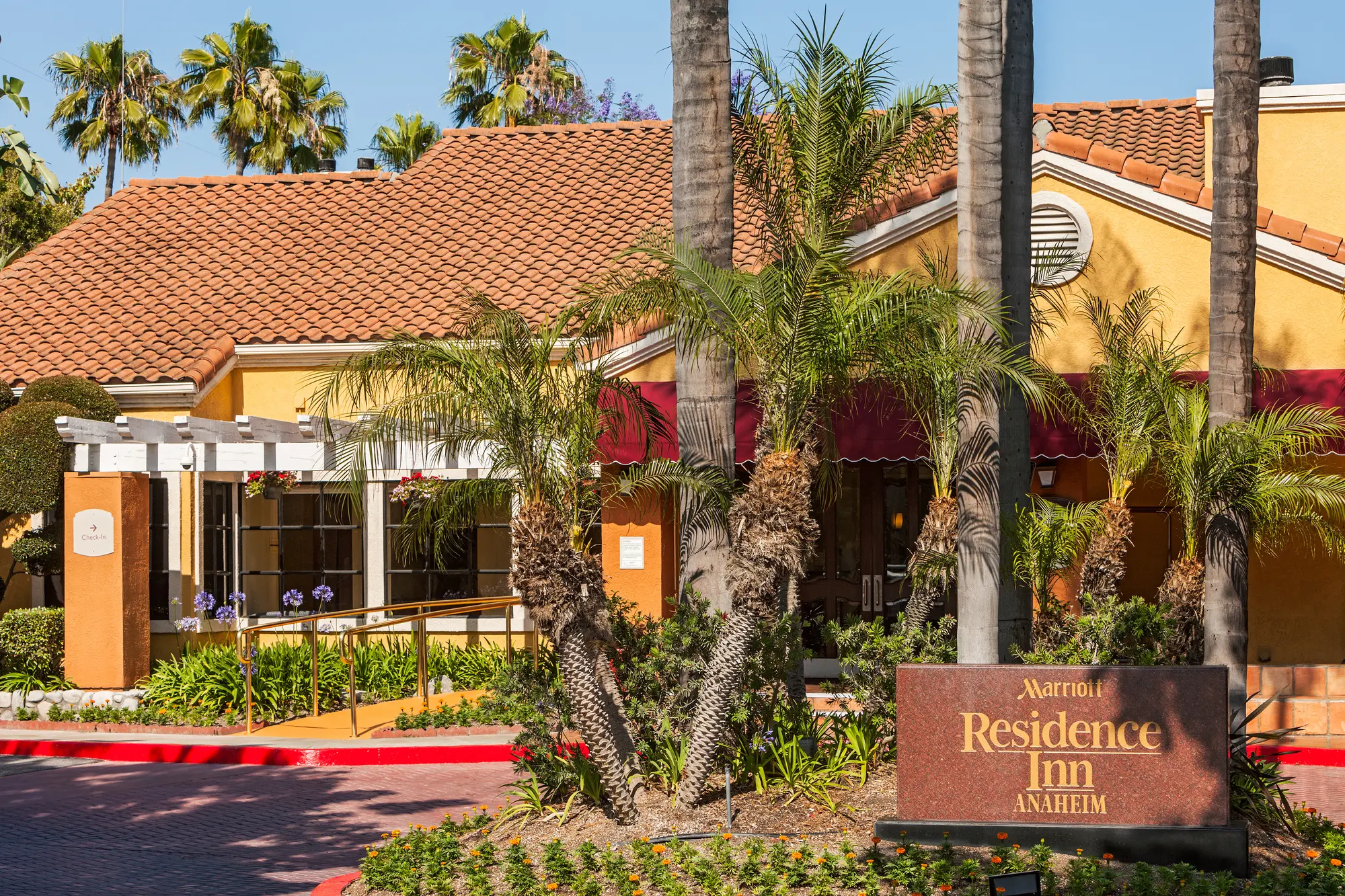 Clementine Hotel & Suites Anaheim, General view