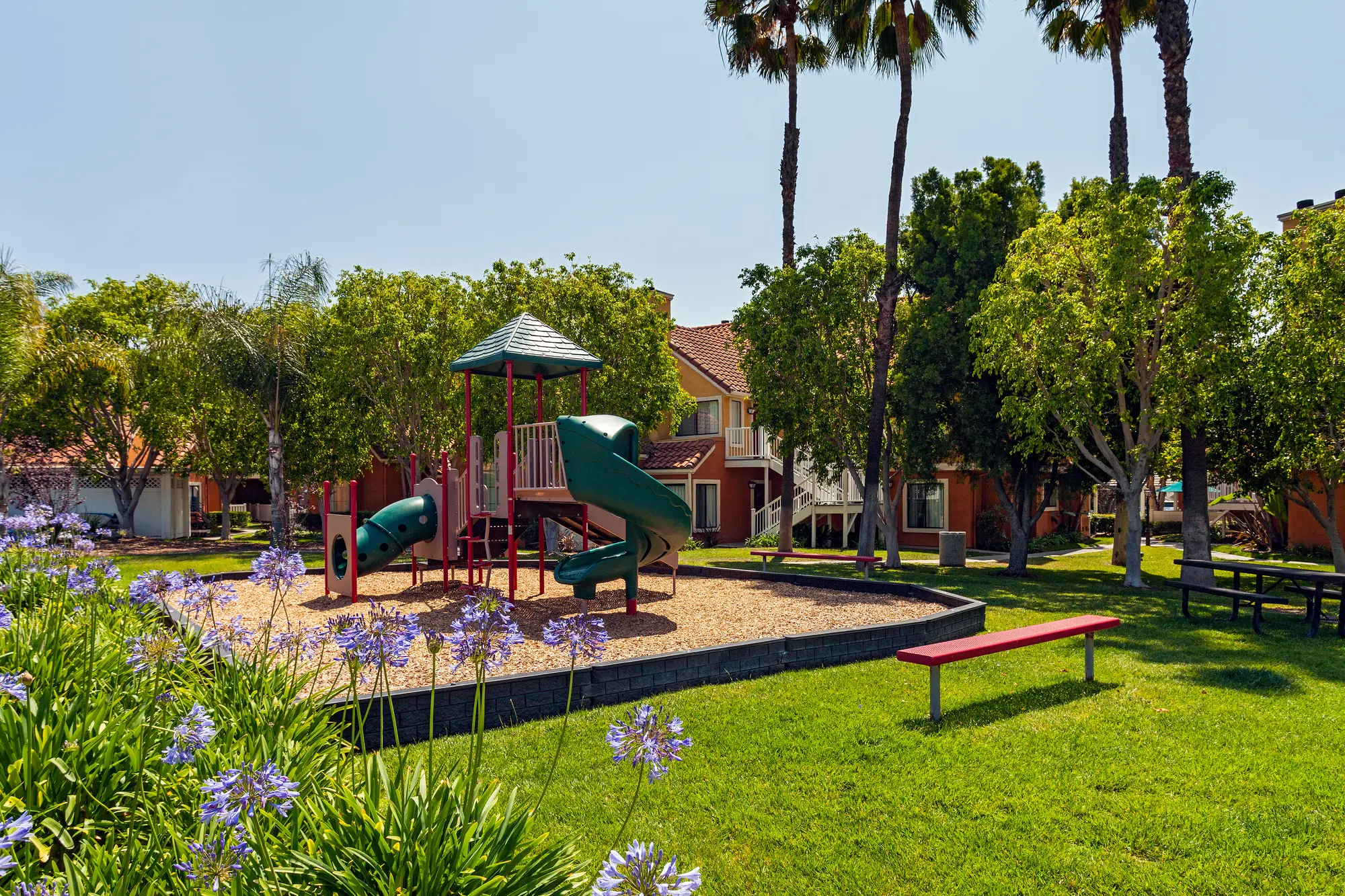 Clementine Hotel & Suites Anaheim, Sports and Entertainment