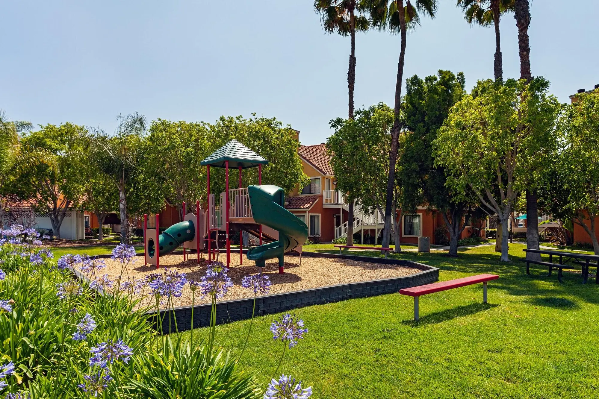 Clementine Hotel & Suites Anaheim, Sports and Entertainment