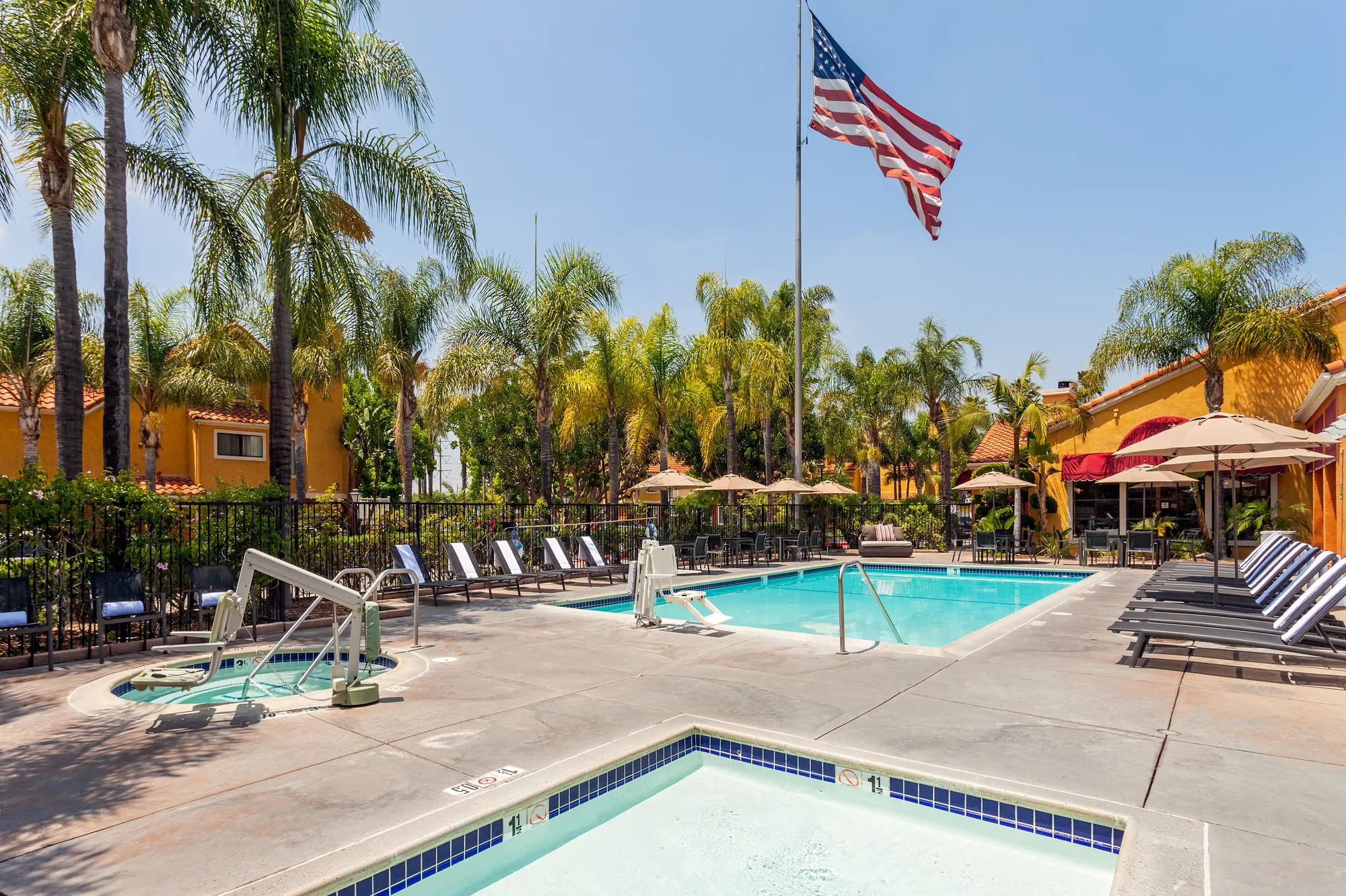 Clementine Hotel & Suites Anaheim, Pool