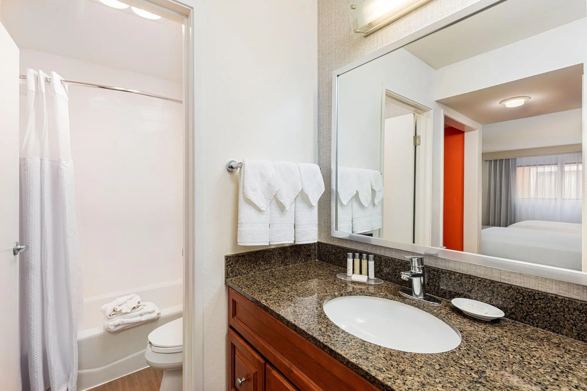 Clementine Hotel & Suites Anaheim, Room
