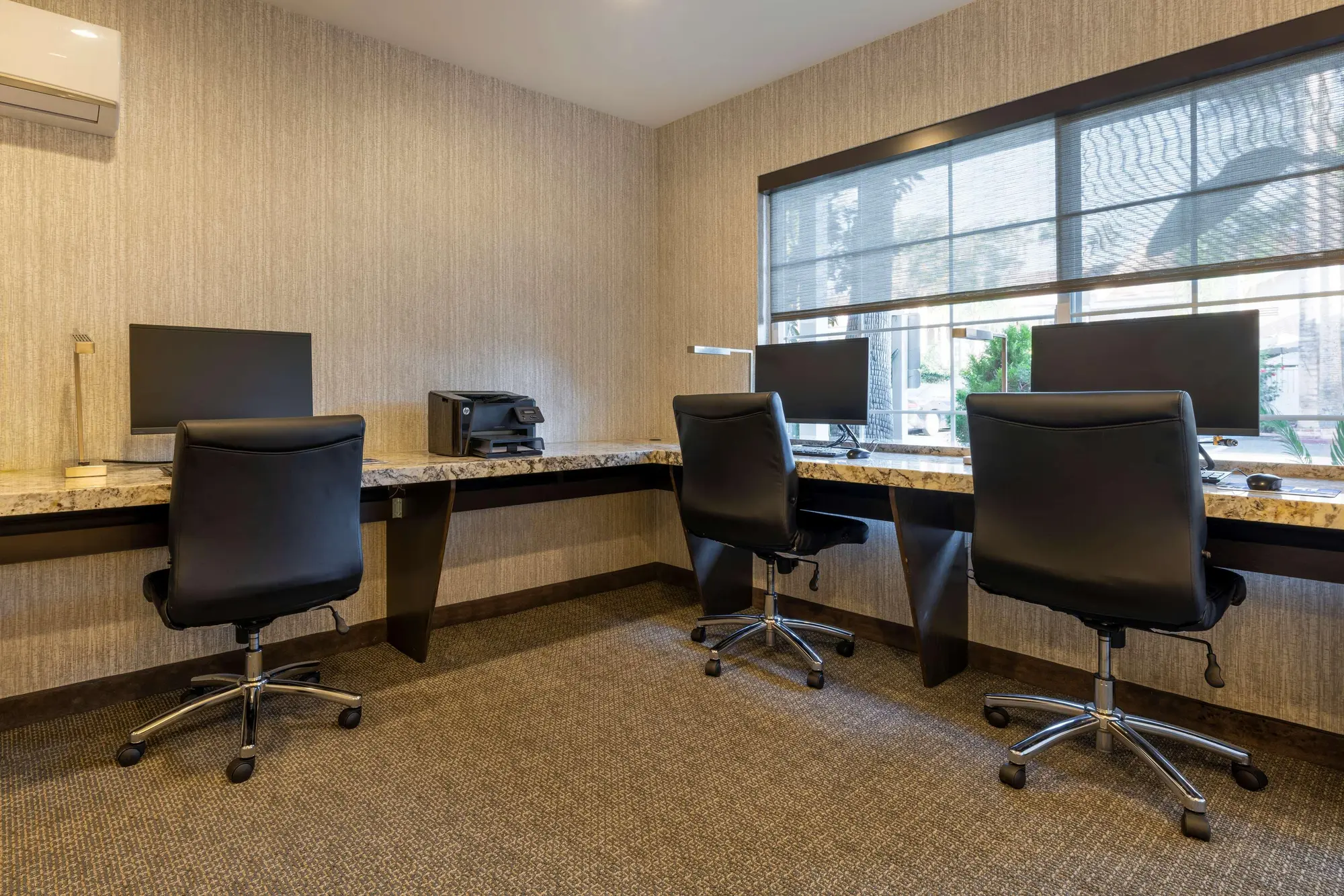 Best Western Plus Carriage Inn, Conferences