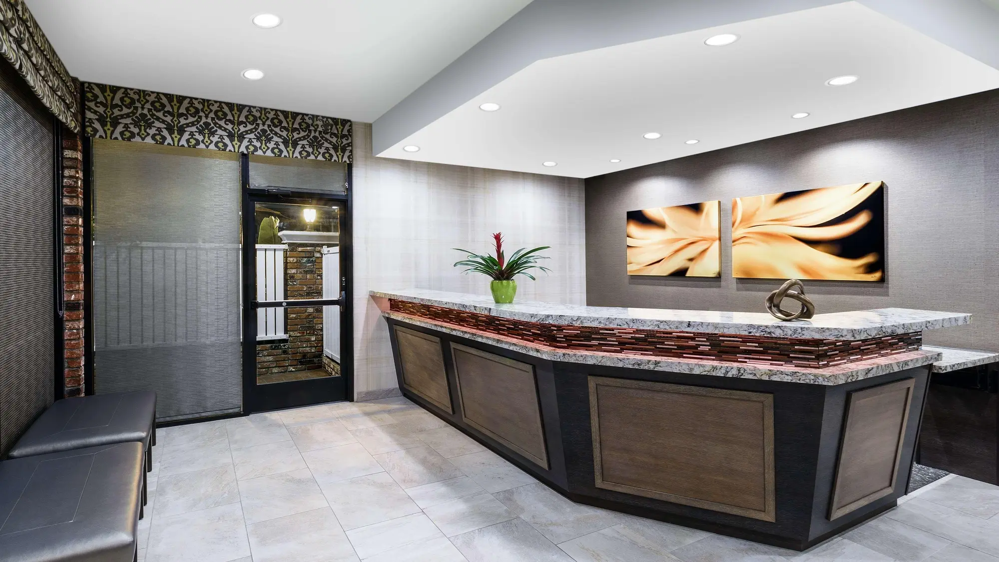 Best Western Plus Carriage Inn, Lobby