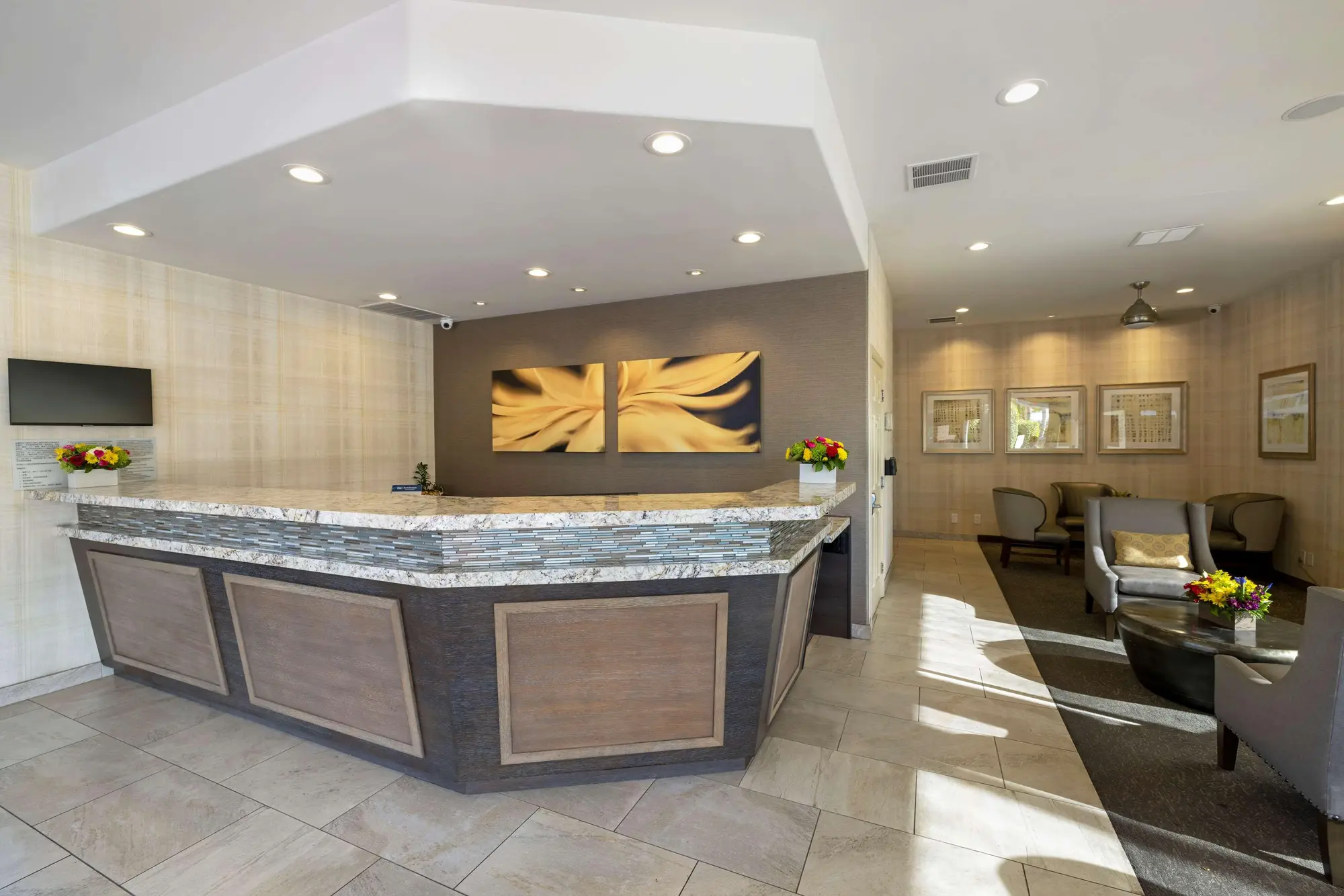 Best Western Plus Carriage Inn, Lobby