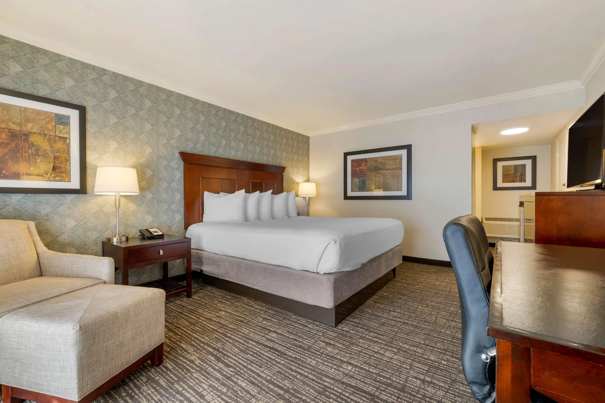 Best Western Plus Carriage Inn, Room