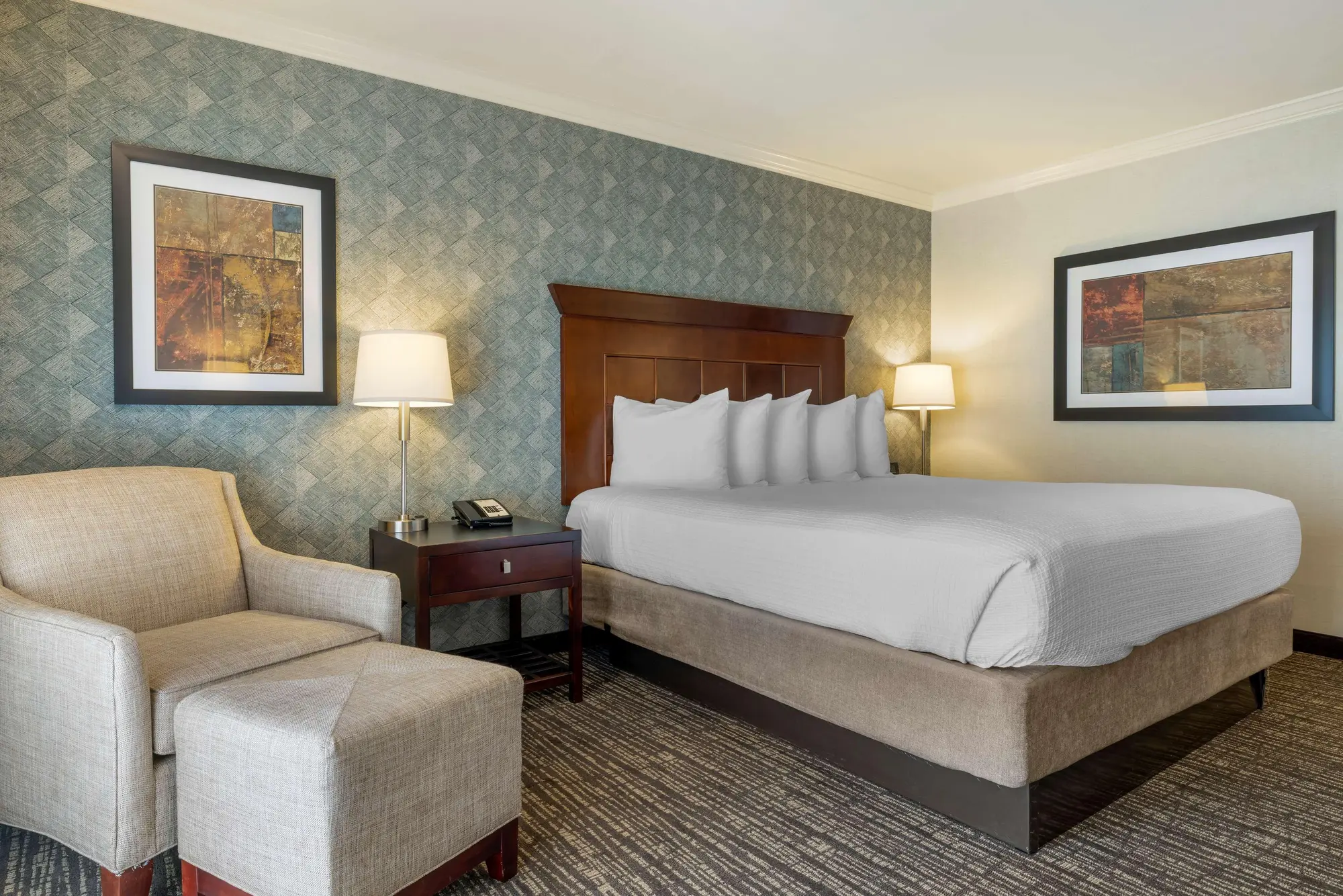 Best Western Plus Carriage Inn, Room