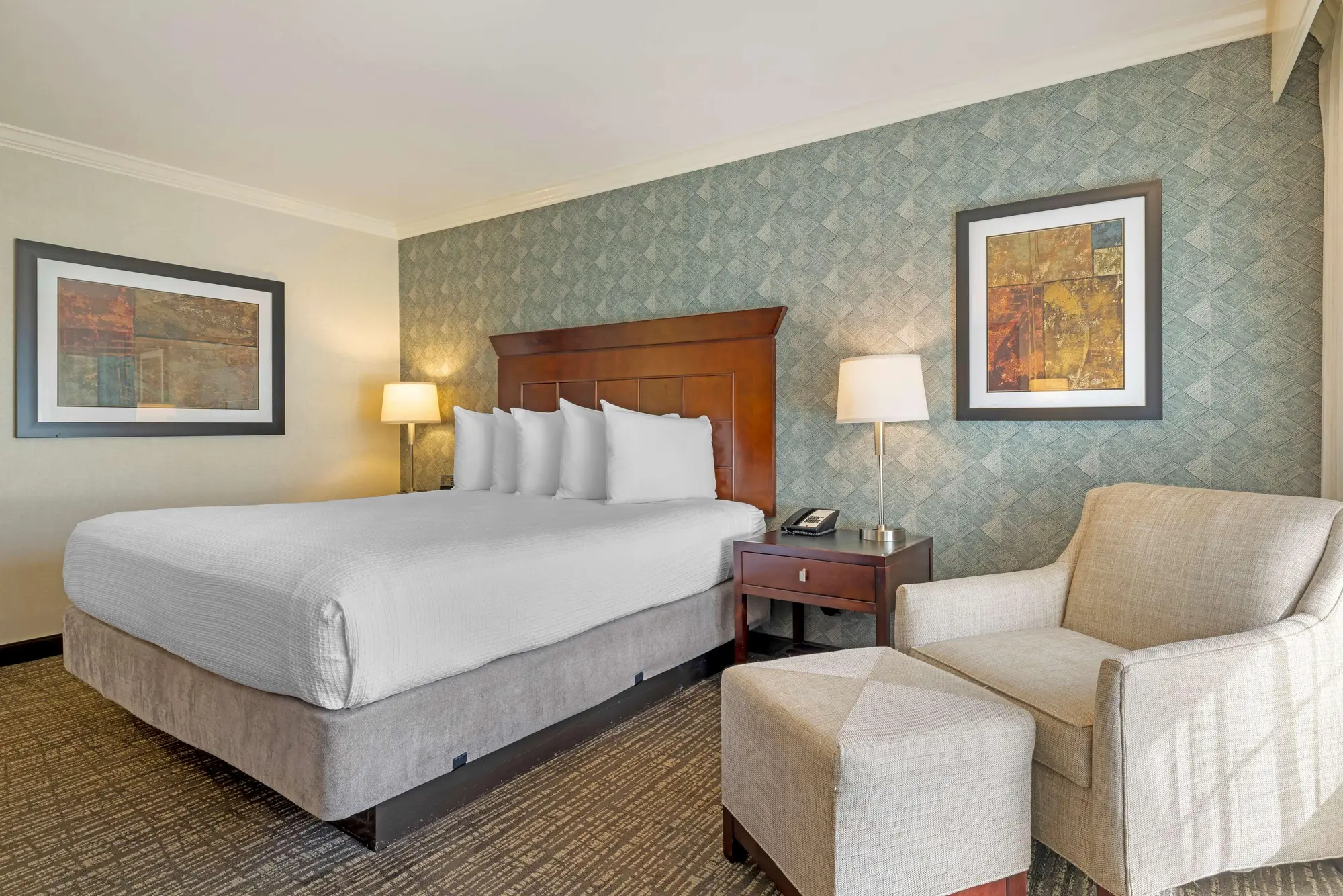Best Western Plus Carriage Inn, Room