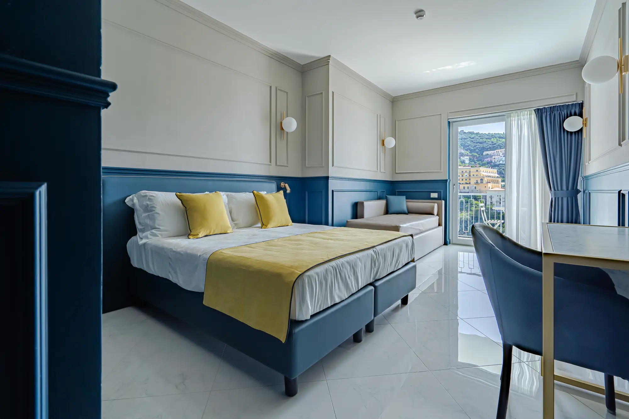 Mary Hotel, Room