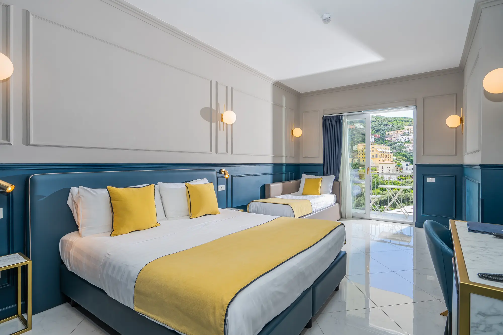 Mary Hotel, Room