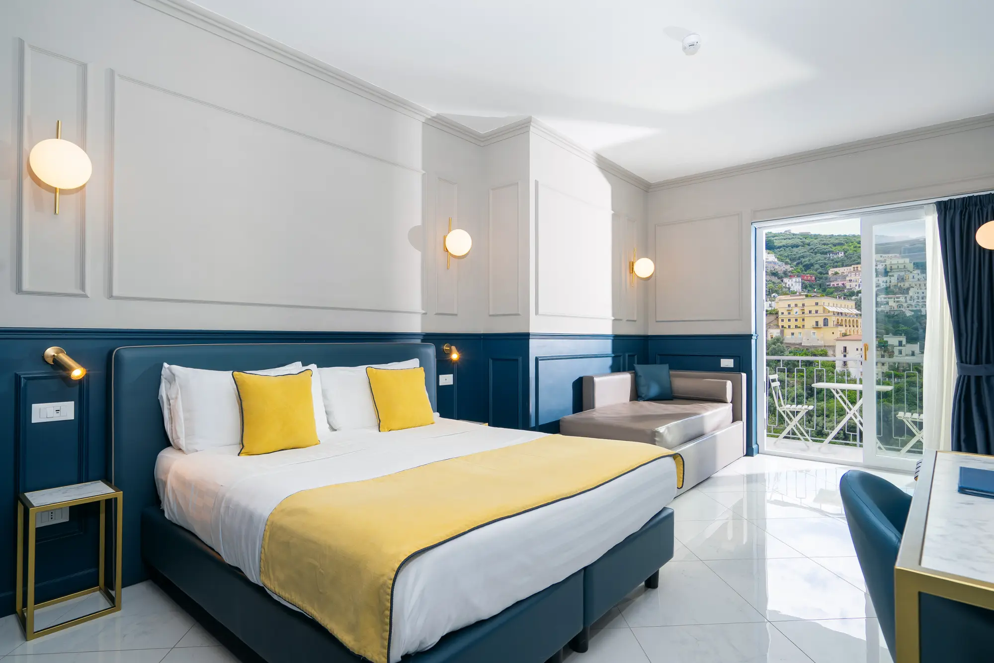 Mary Hotel, Room
