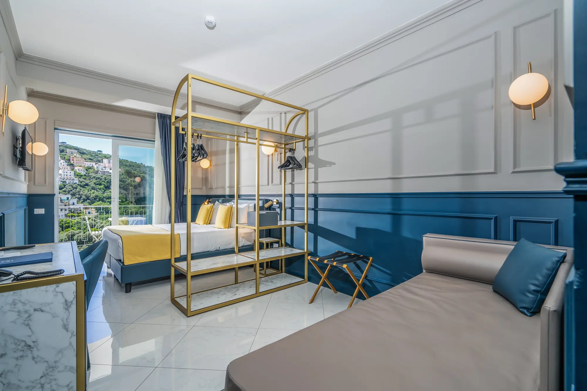 Mary Hotel, Room