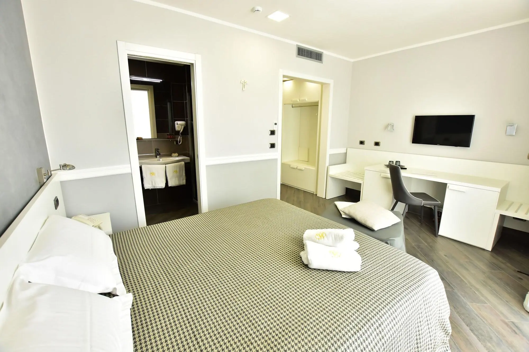 Palazzo Rosenthal Vesuview Resort, Room