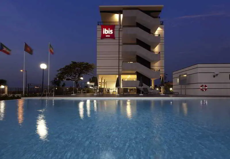 Ibis Bata, General view