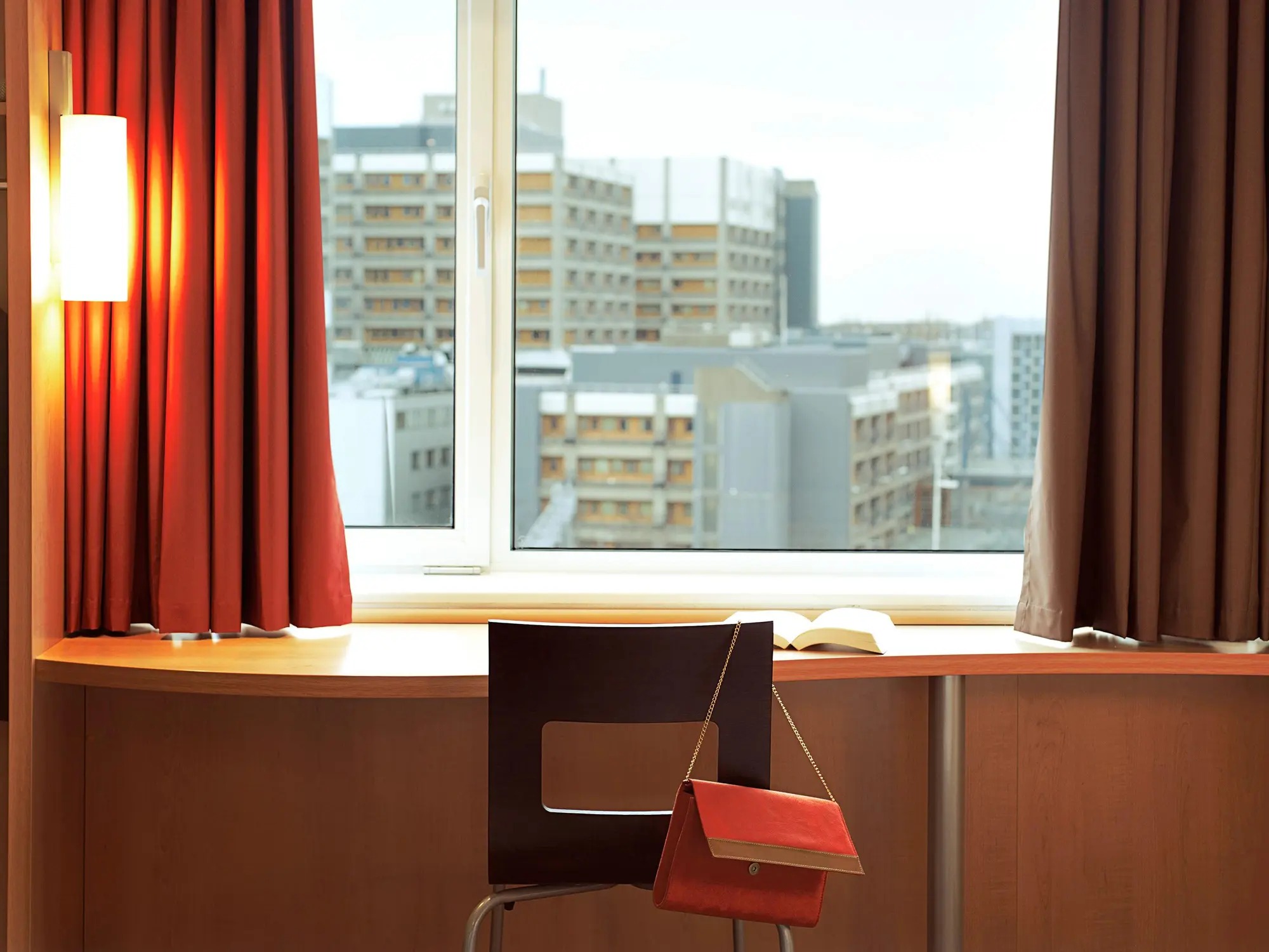 Ibis Bata, Room
