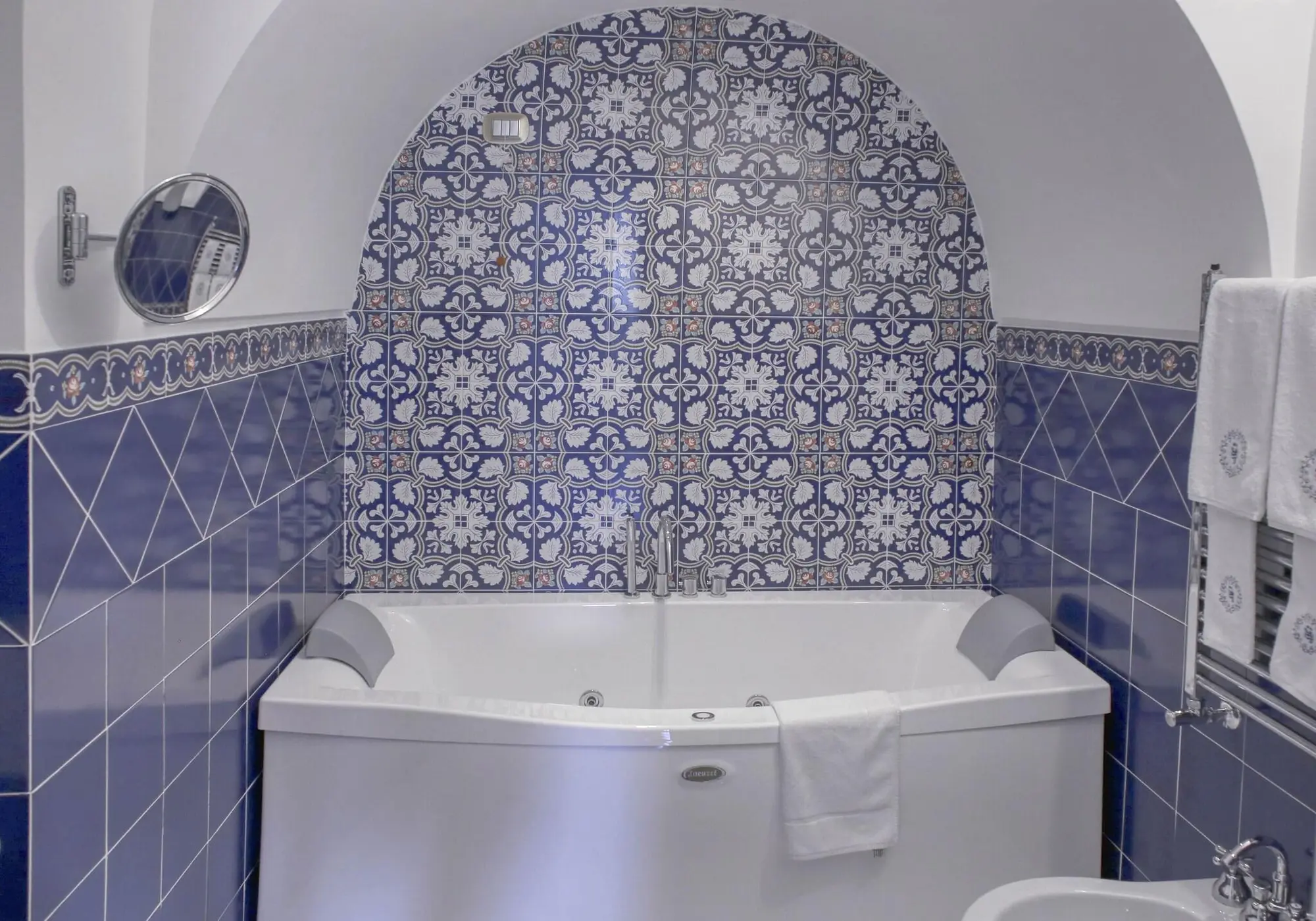 Hotel Palazzo Confalone, Sports and Entertainment