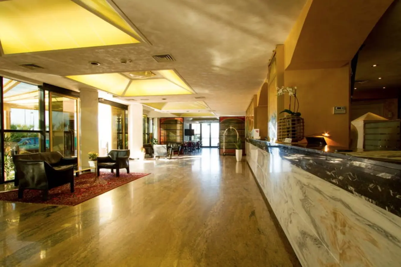 Diplomat Palace Hotel, Lobby