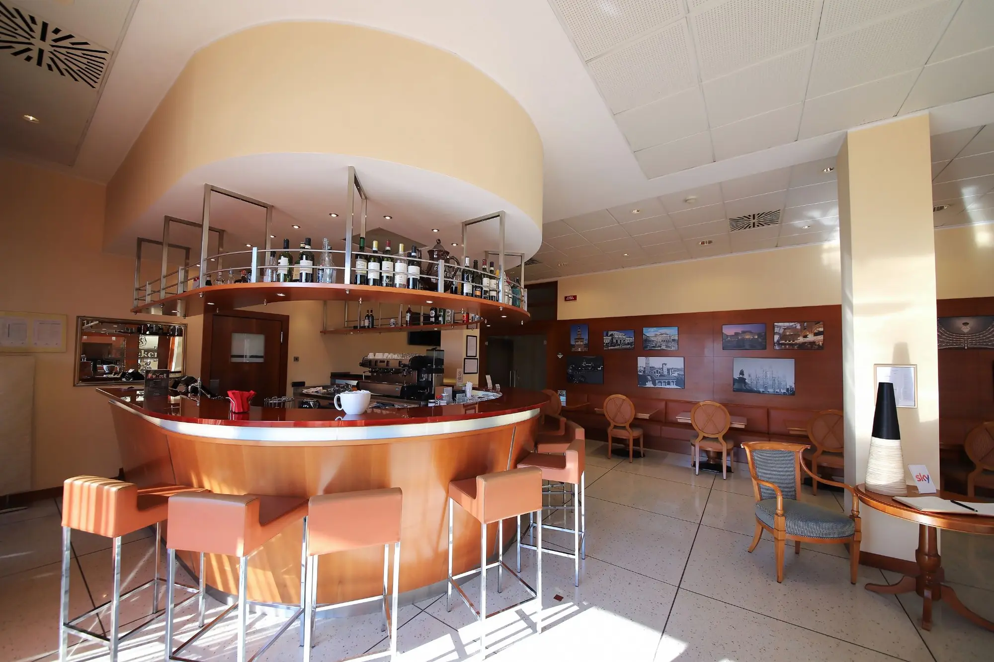 Monica Hotel Fiera, Bar