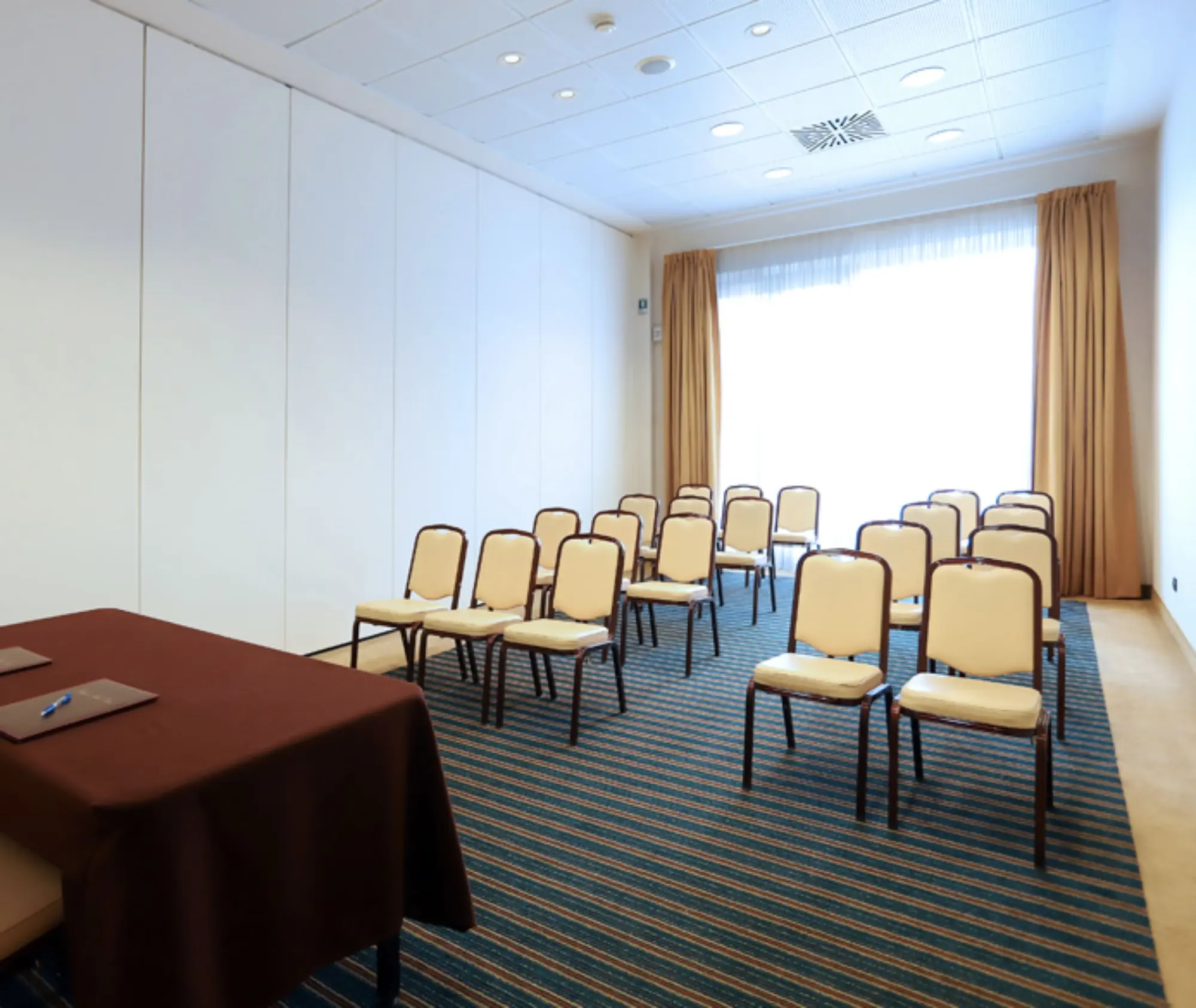 Monica Hotel Fiera, Conferences