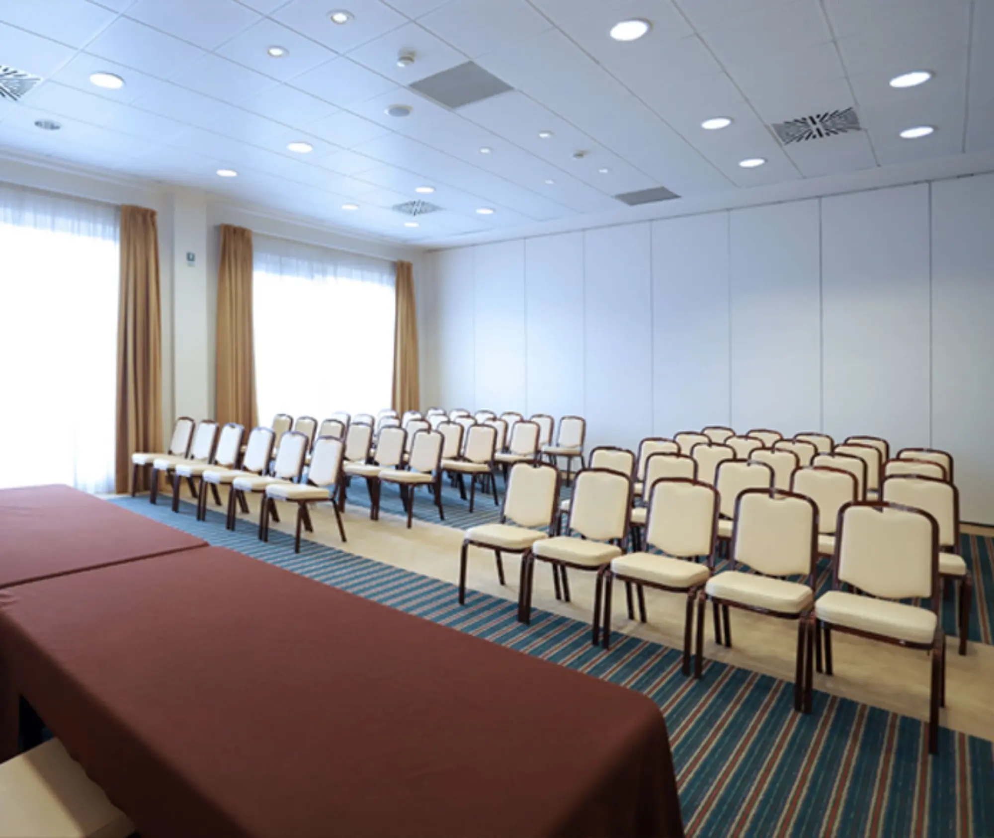 Monica Hotel Fiera, Conferences