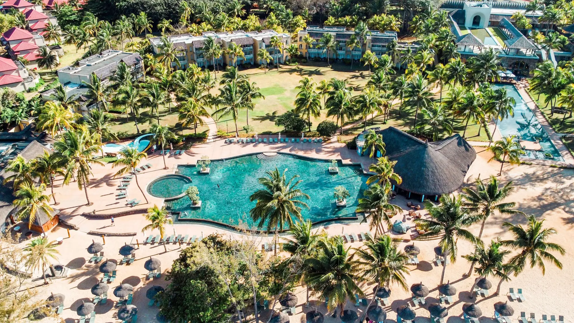 Outrigger Mauritius Beach Resort, General view