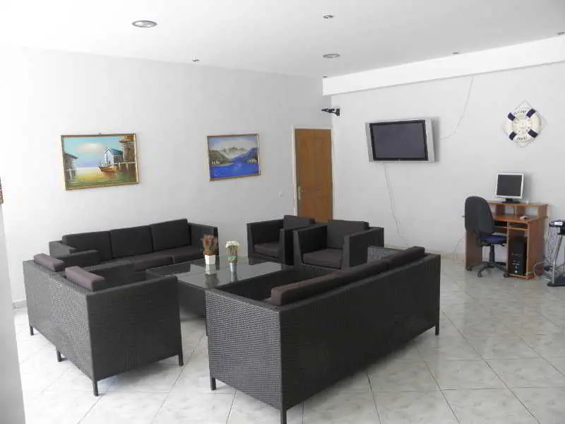 Vossos, Lobby