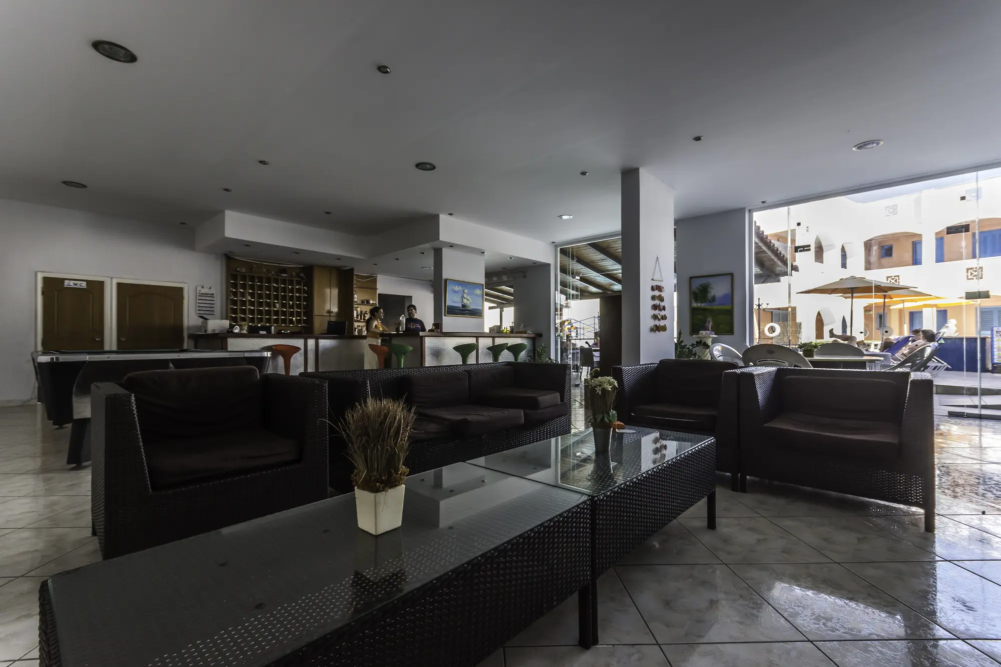 Vossos, Lobby