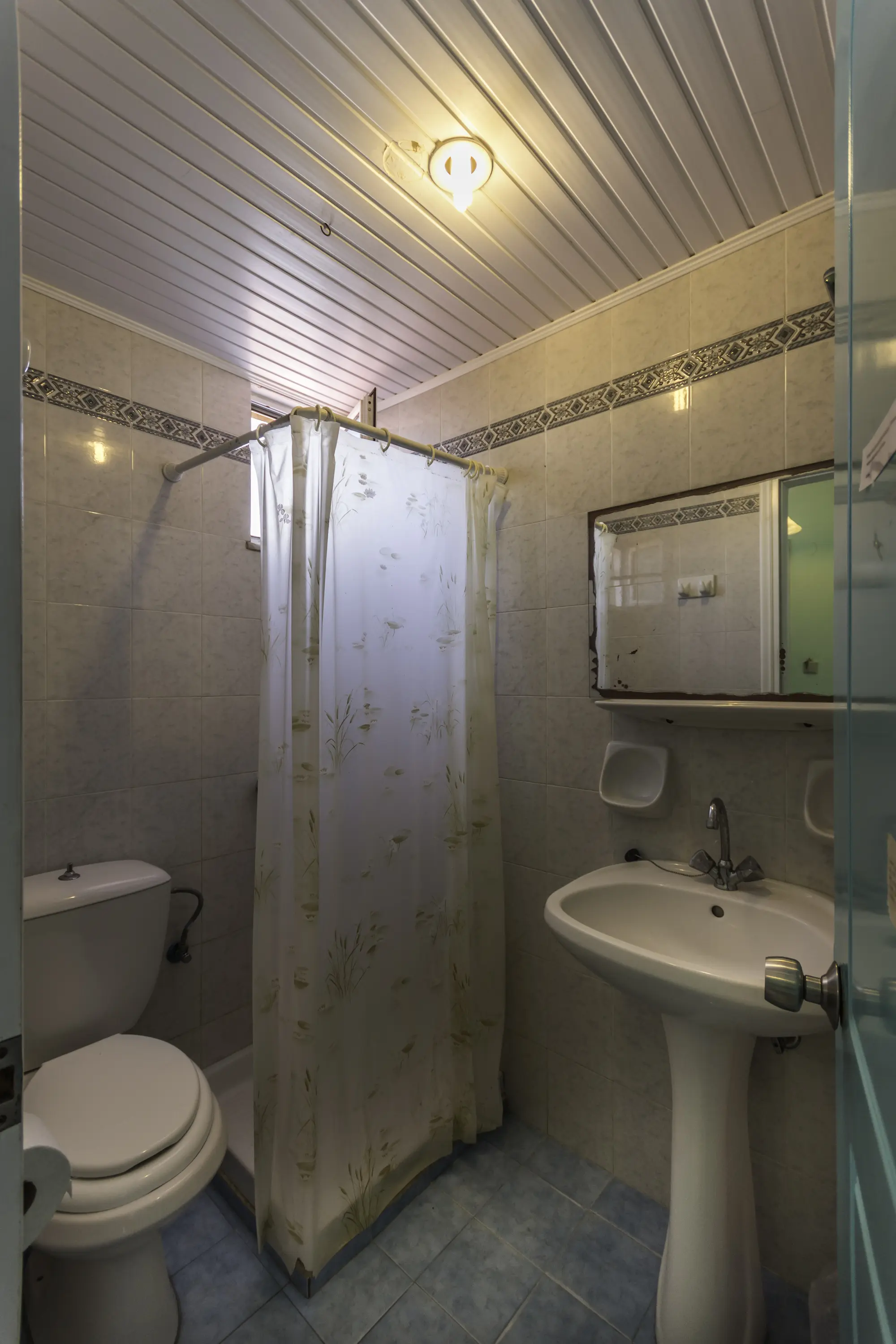 Vossos, Room
