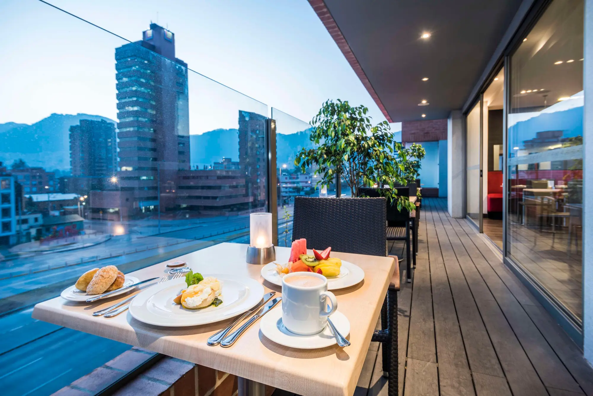 NH Bogotá Urban 26 Royal, General view