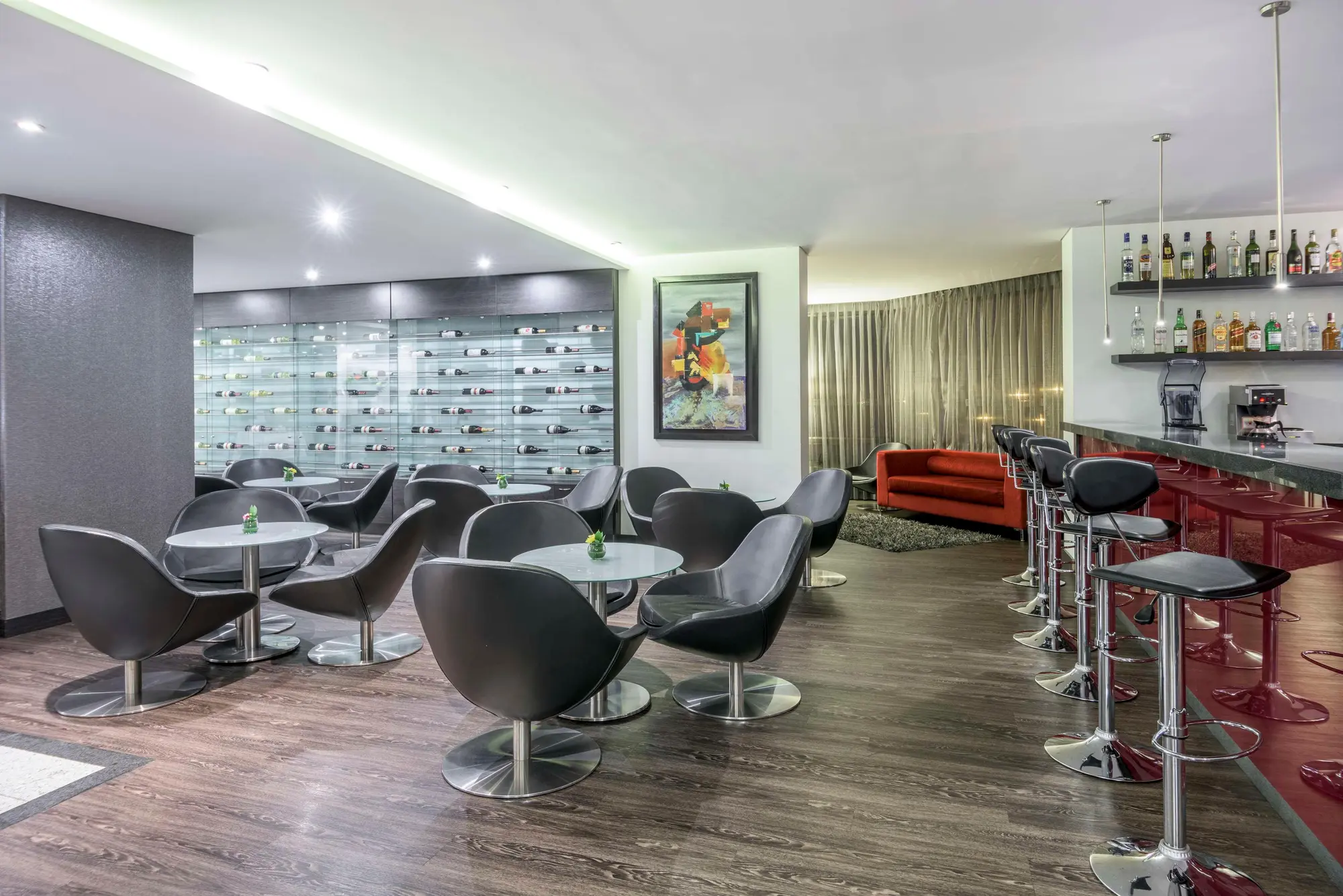 NH Bogotá Urban 26 Royal, Bar